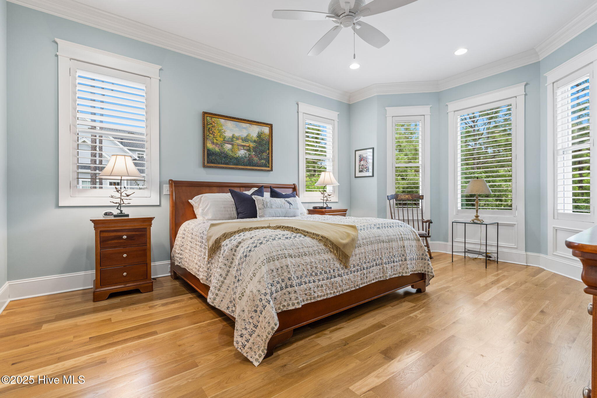 100562401 | Photo 42