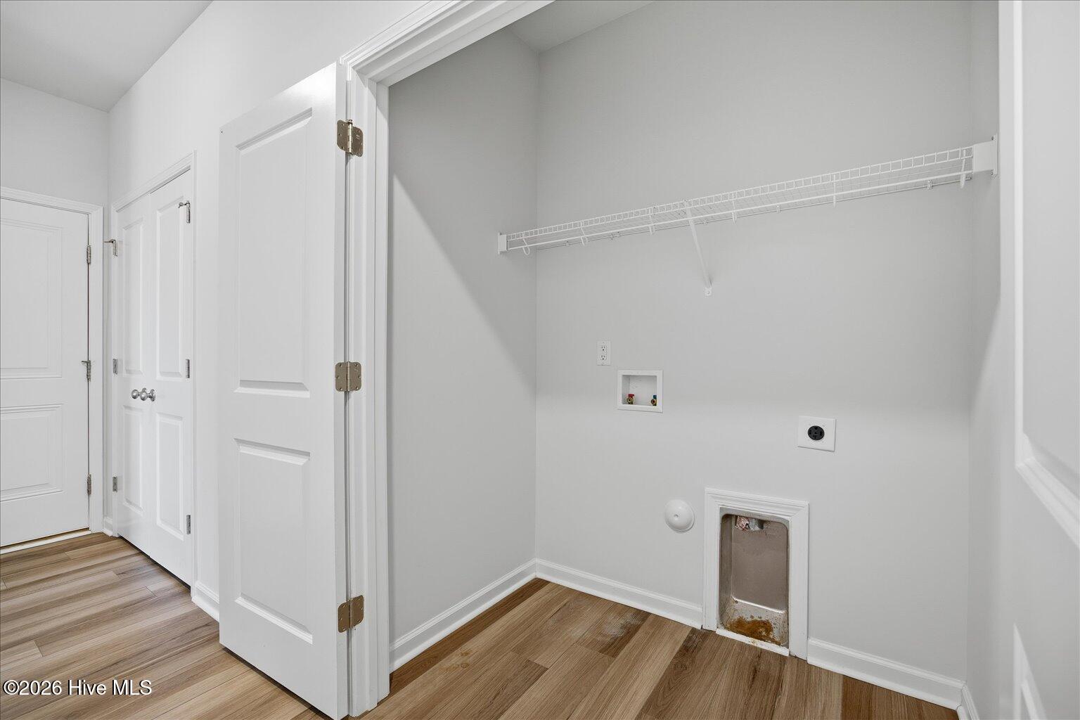 100548864 | Photo 27