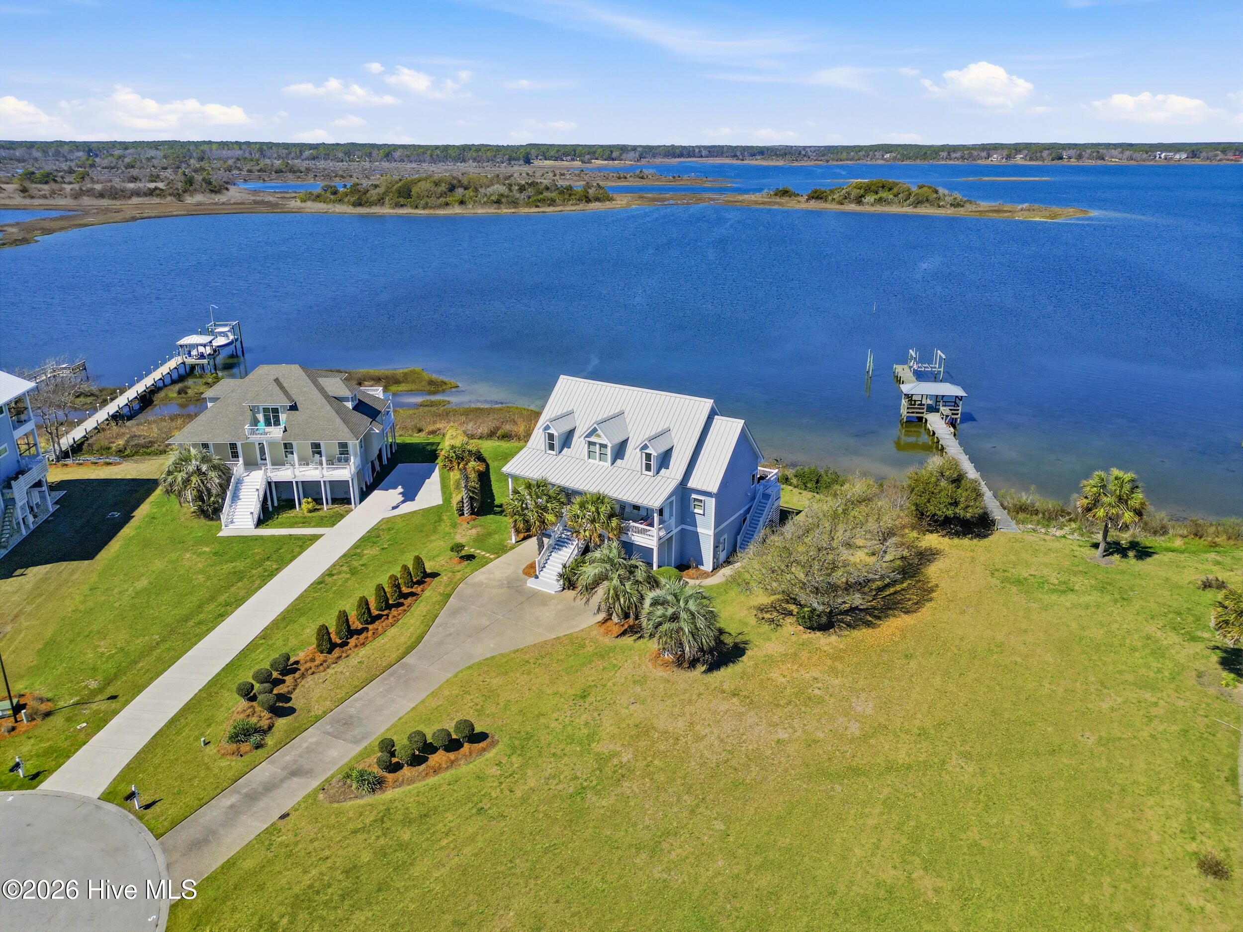 100561994 | Photo 85