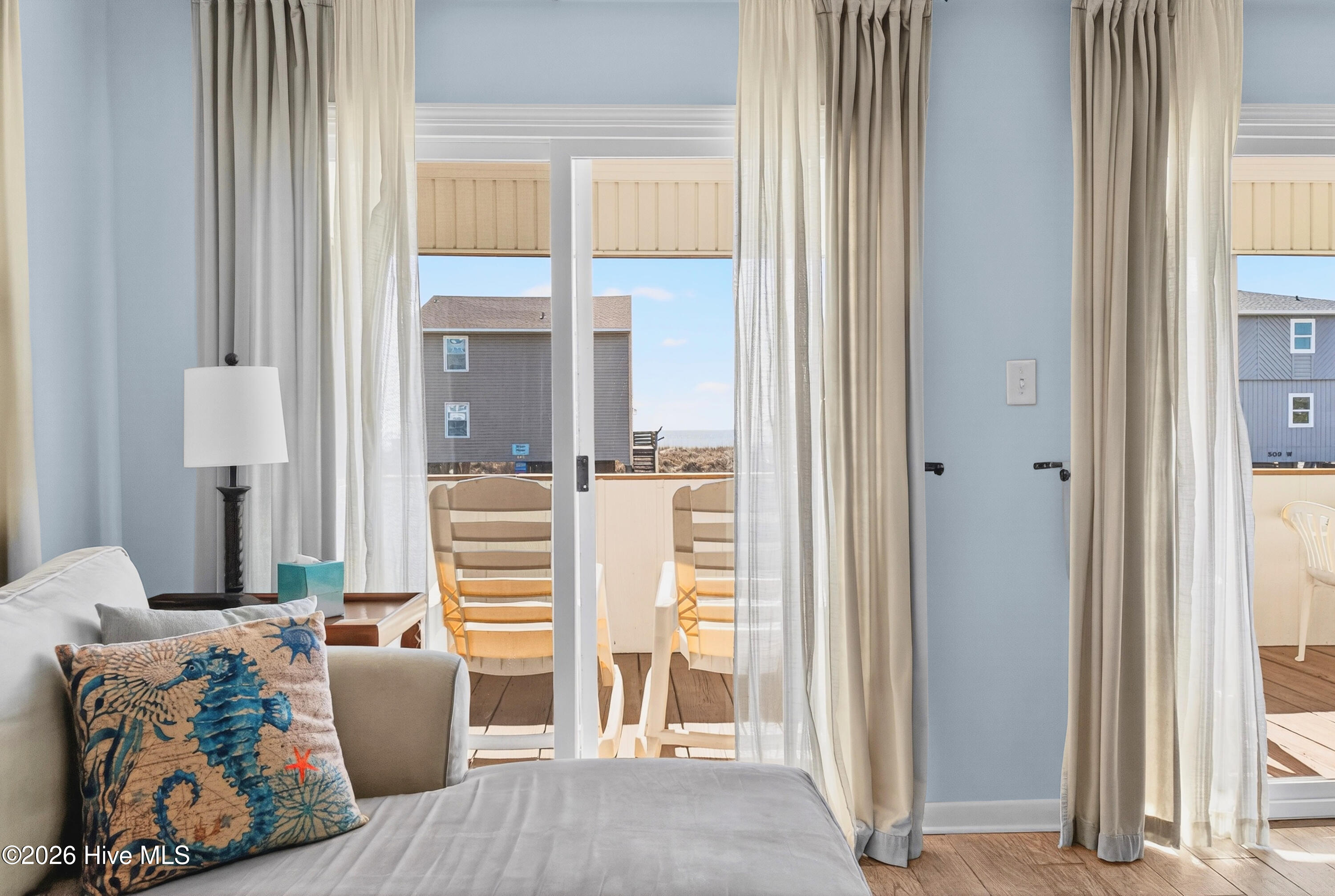 100560758 | Photo 27