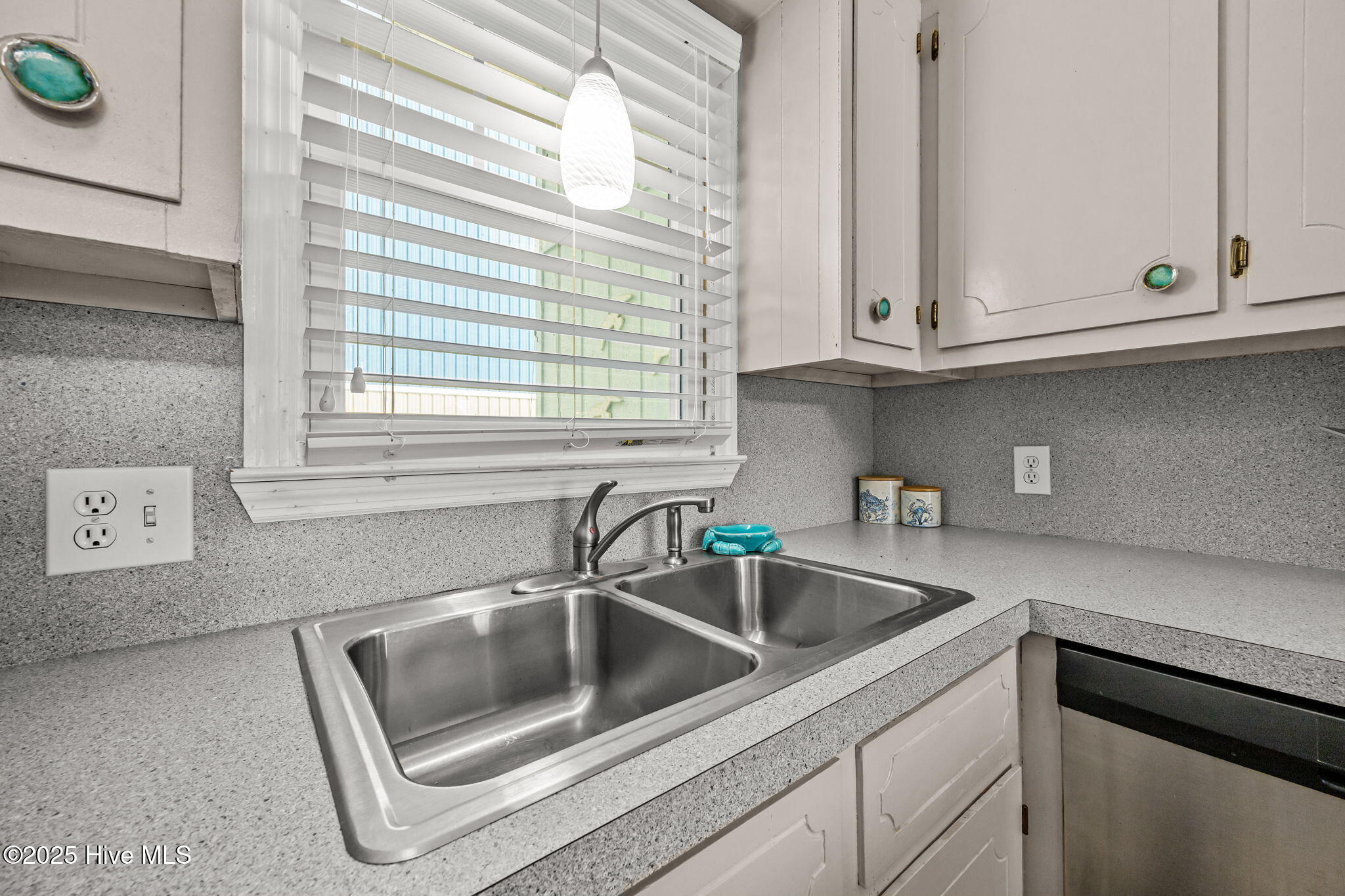 100543033 | Photo 14