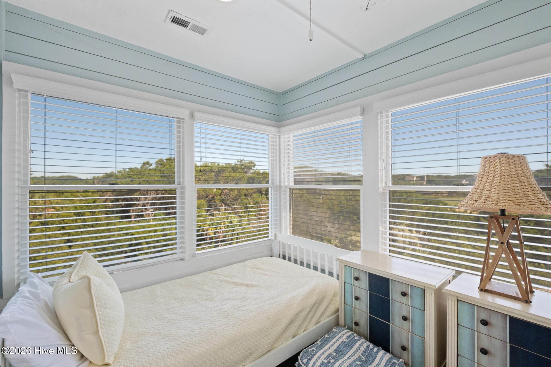 100556120 | Photo 39