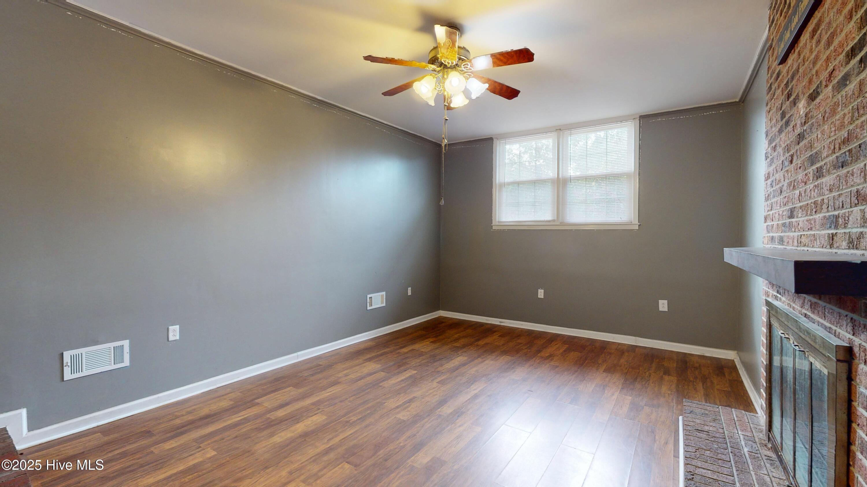 1023 Oak Drive, Jacksonville, NC 28546 – photo 24: Finished Bonus Room