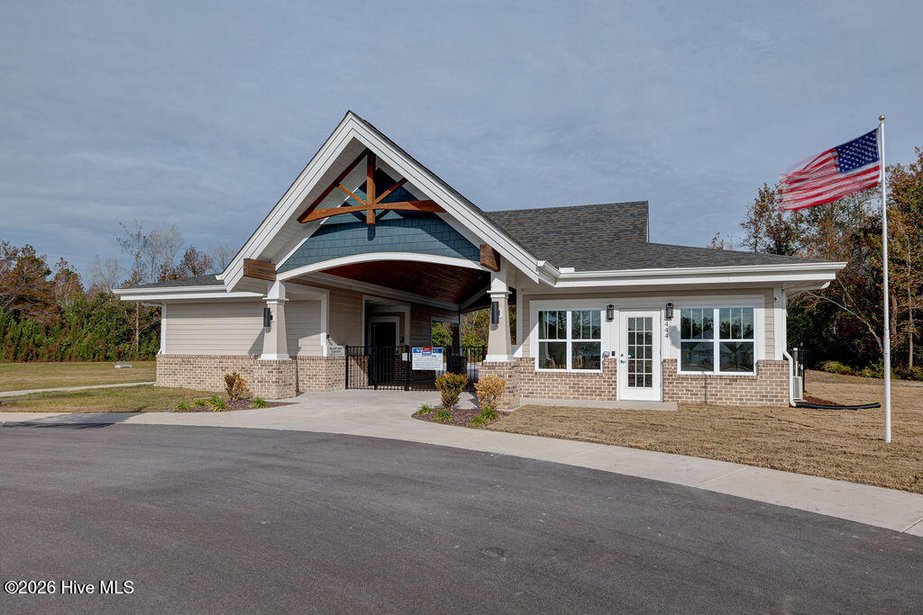 100558265 | Photo 76