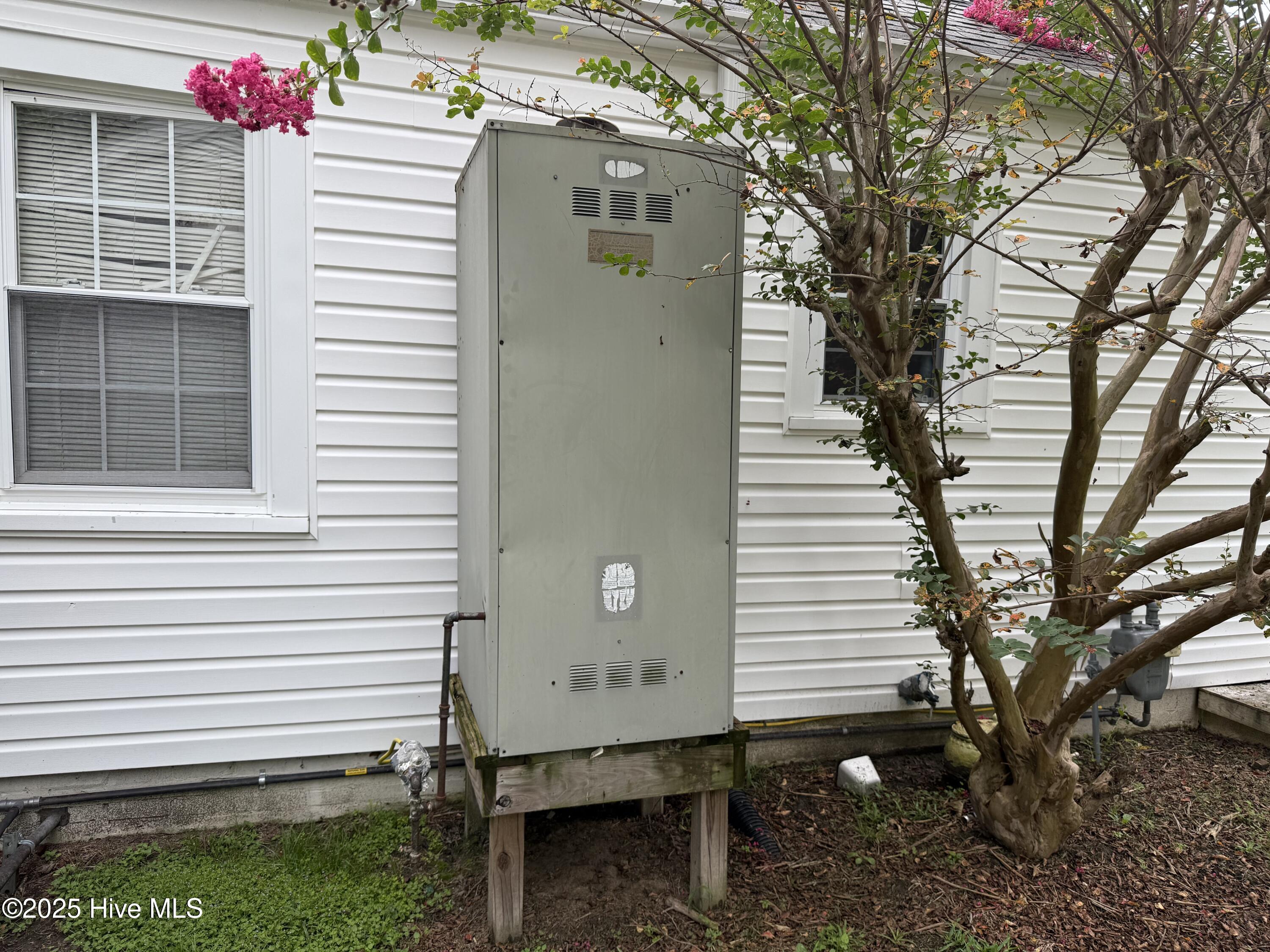 Homes for sale in Mount Olive, NC | 617 N Church St St, Mount Olive, NC 28365 | MLS# 100525291