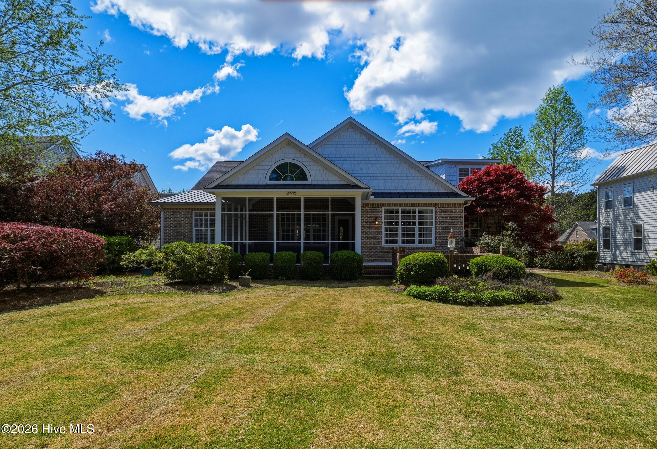 100566106 | Photo 46