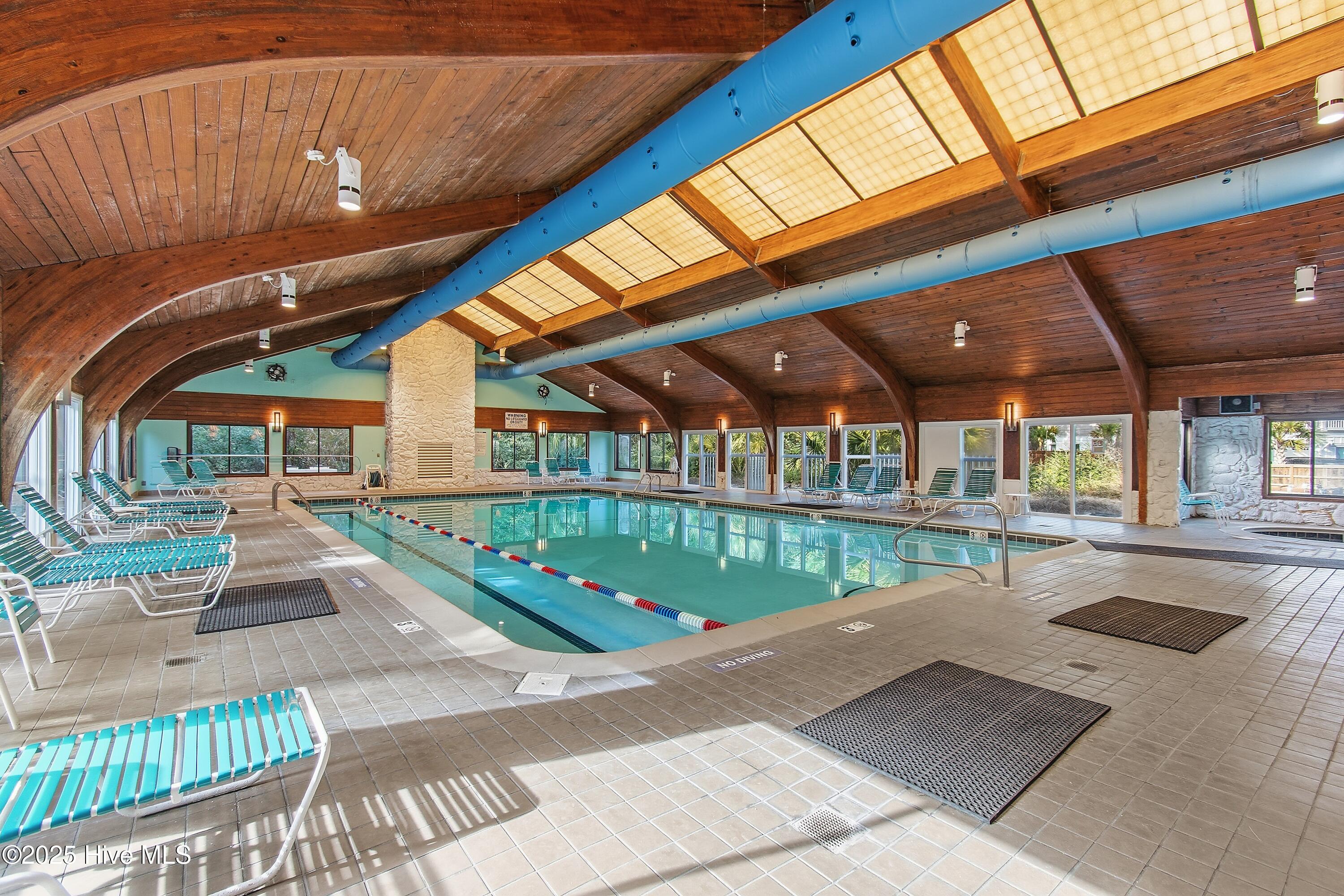 100544302 | Photo 49