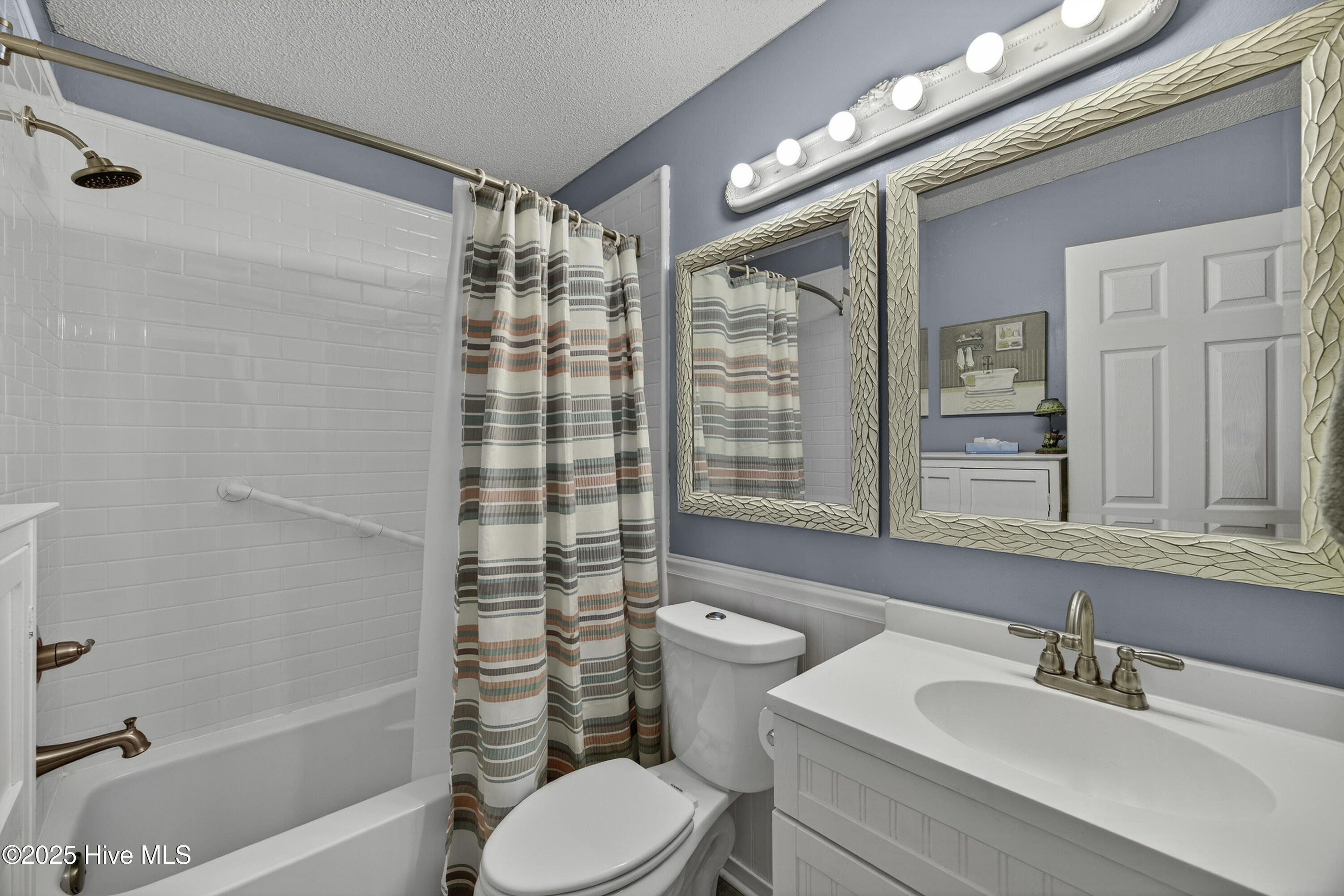 100541934 | Photo 21