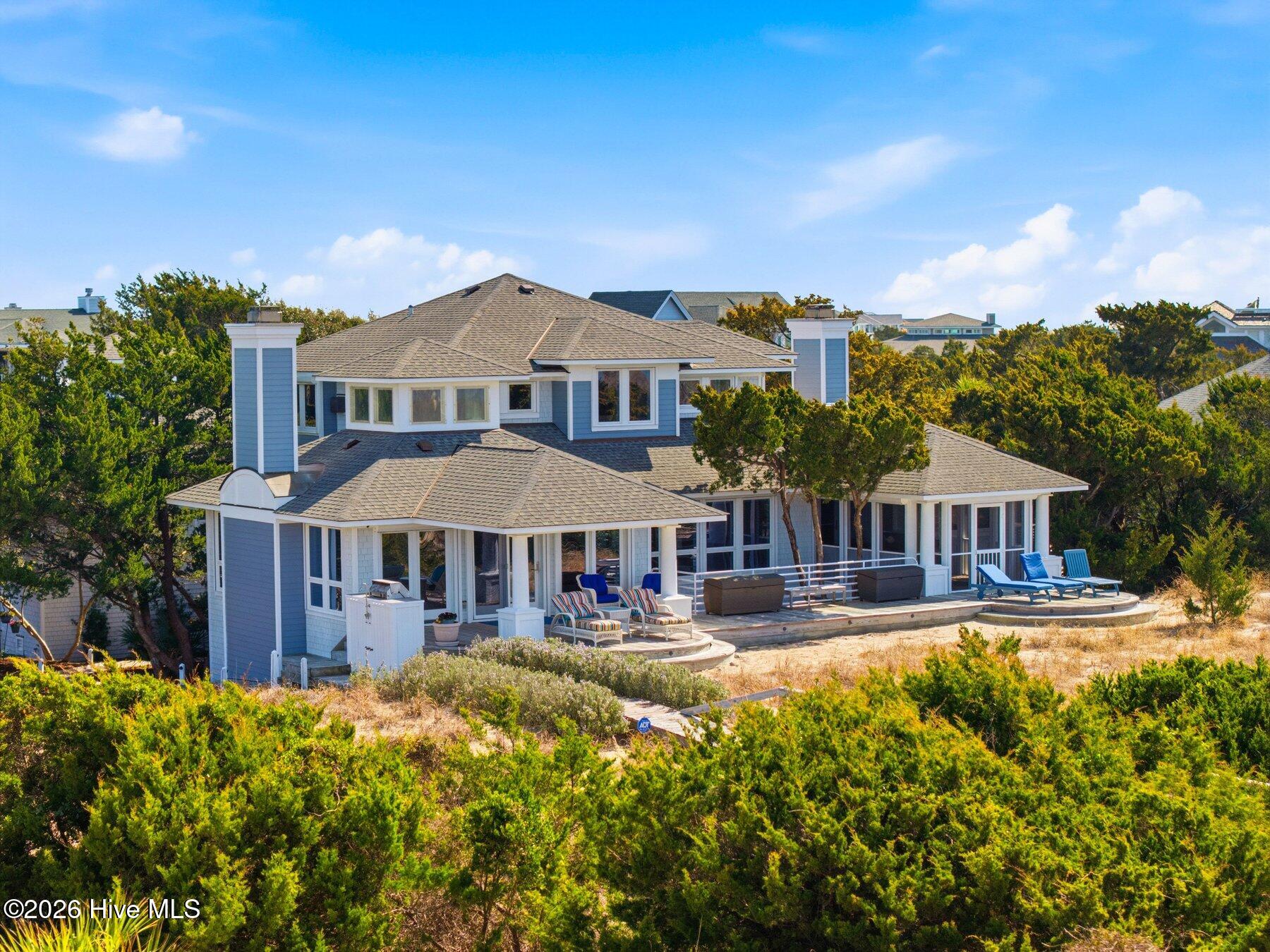 100558974 | Photo 53