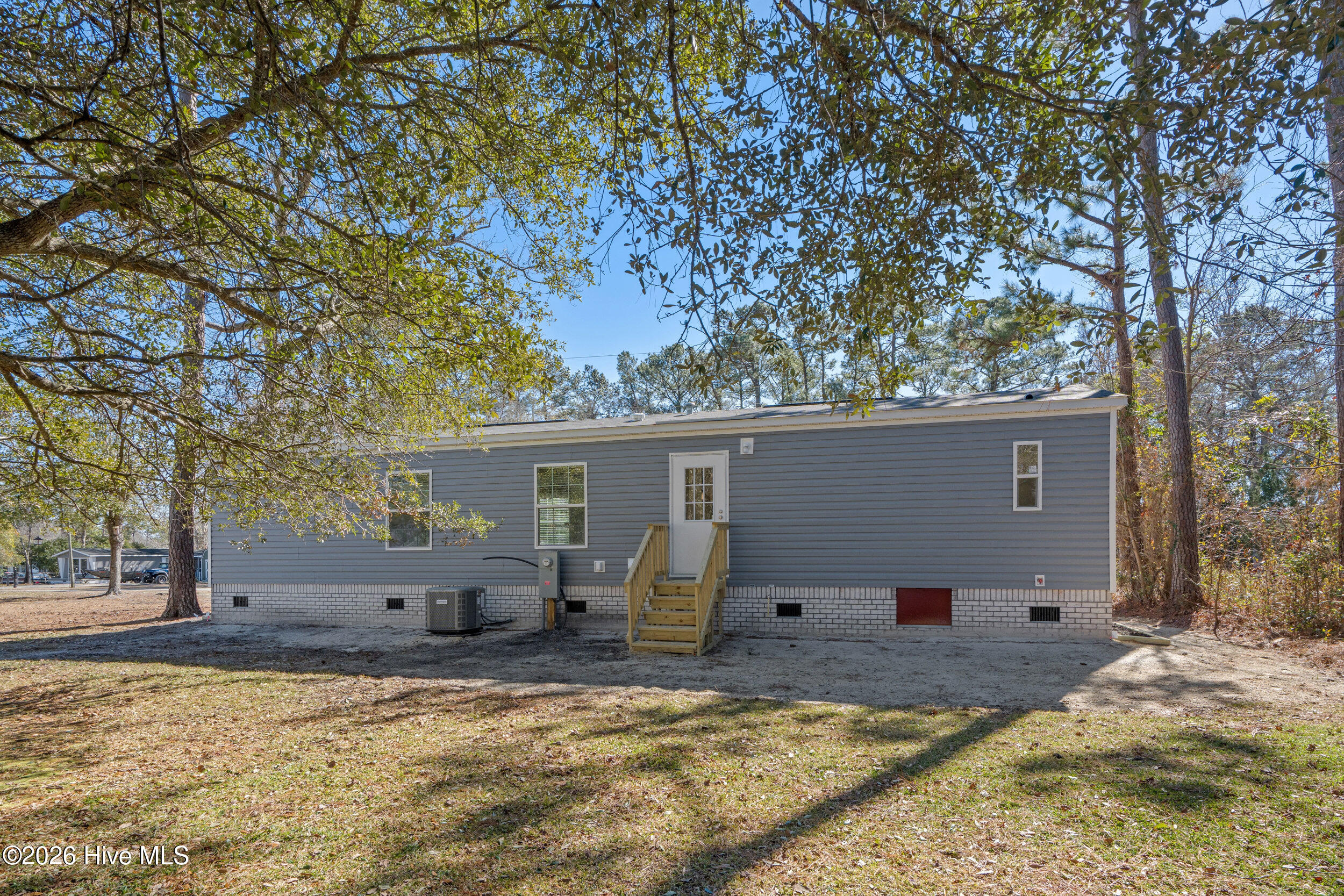 100554788 | Photo 23