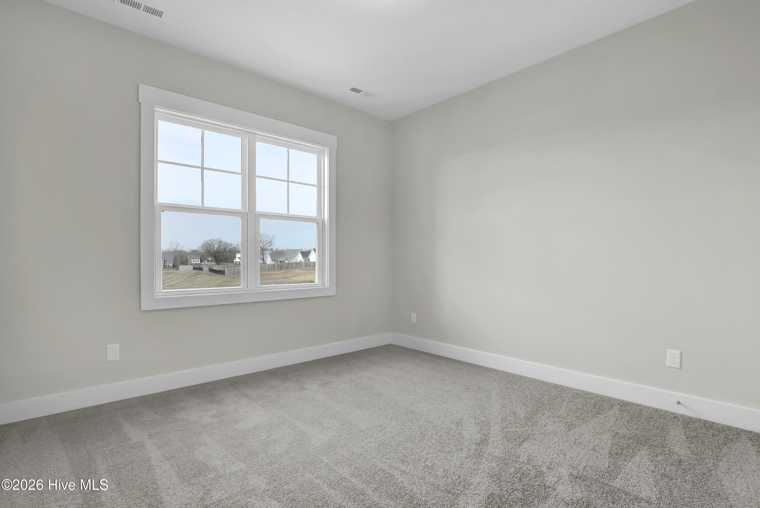 100547991 | Photo 12