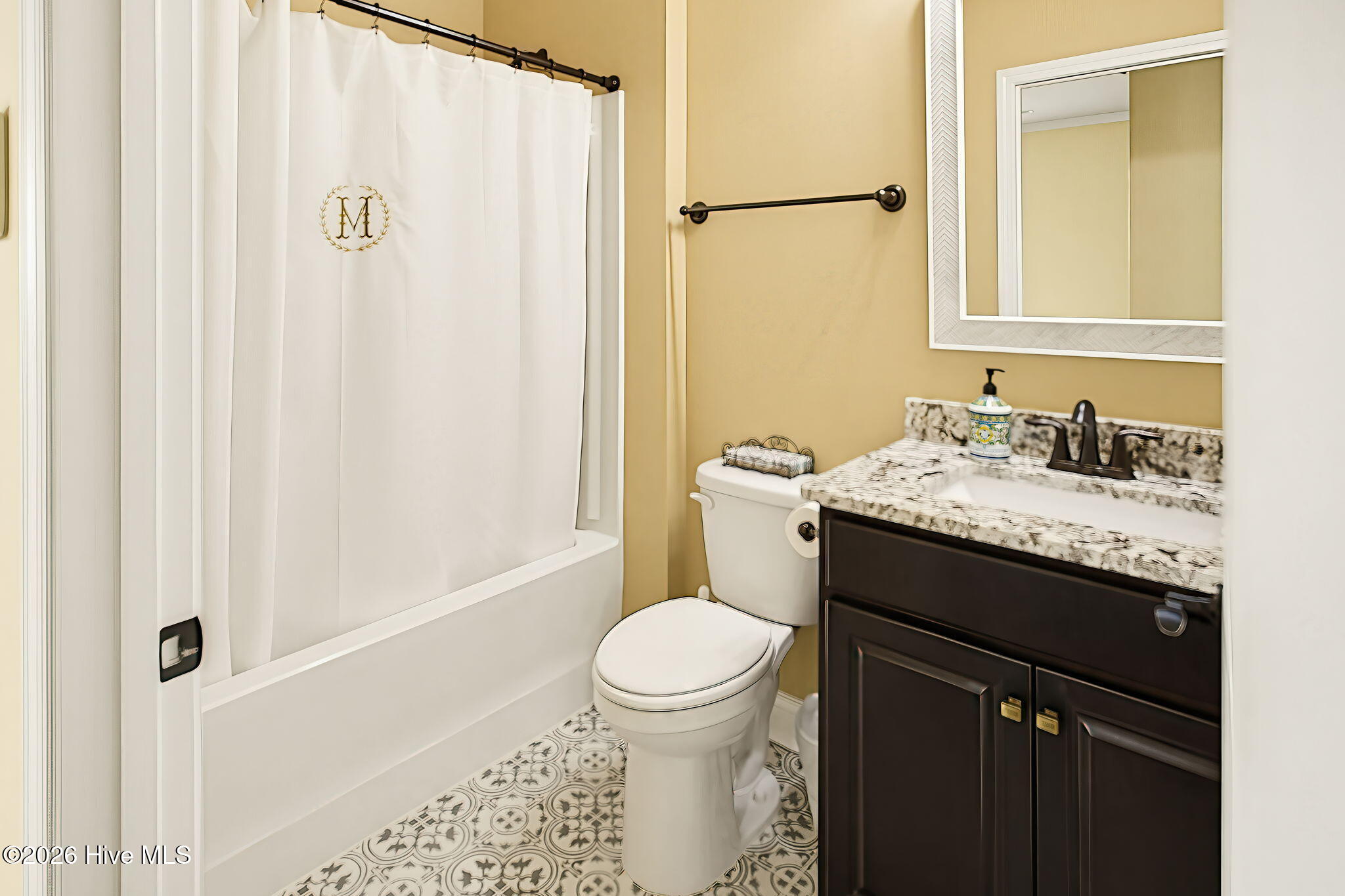 100567732 | Photo 25