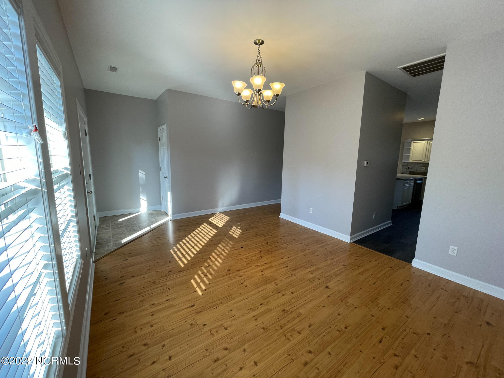 100555173 | Photo 15