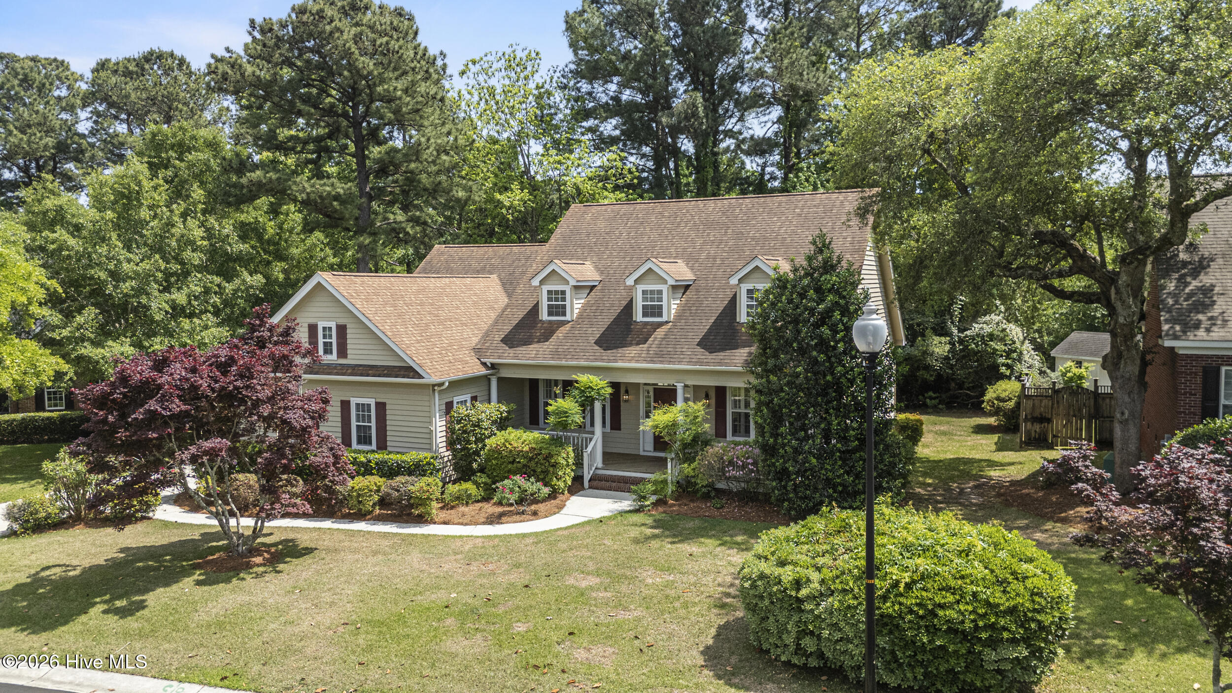 100569840 | Photo 55