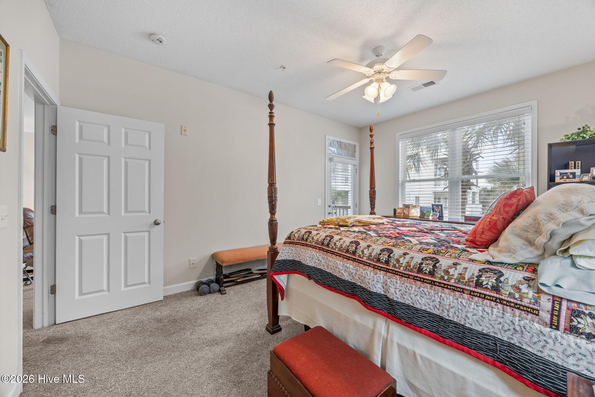 100556722 | Photo 35