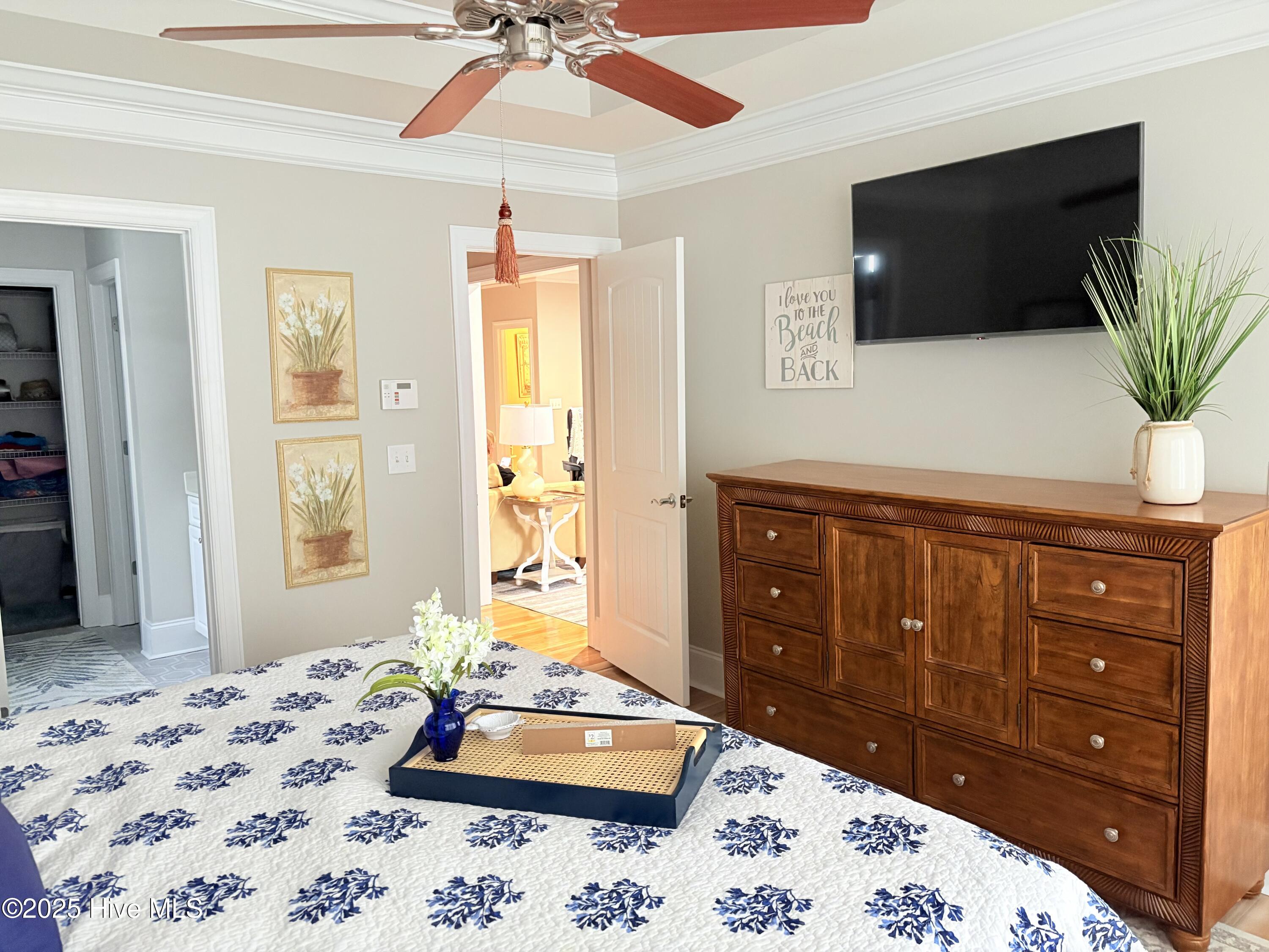 100525982 | Photo 81