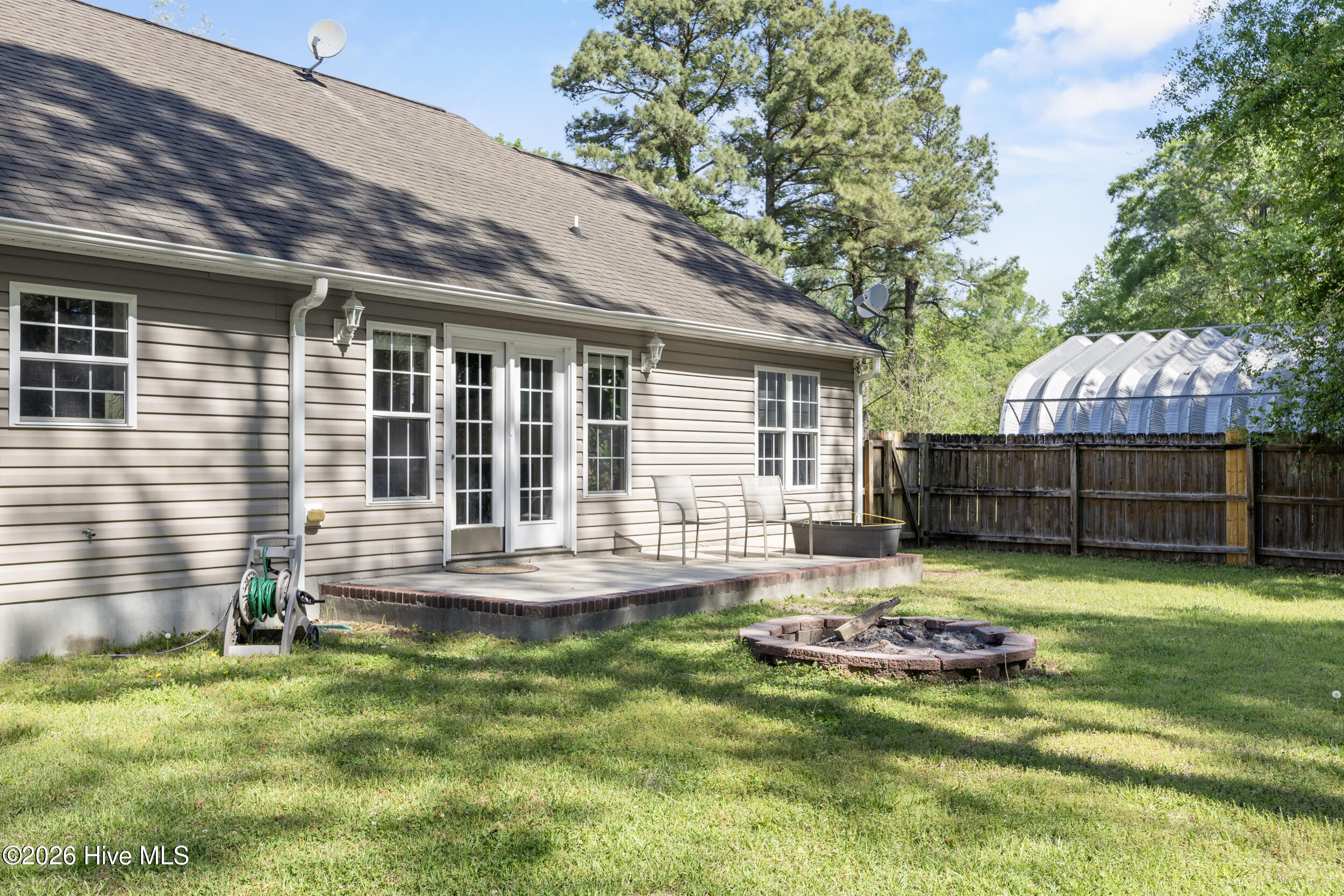 100567531 | Photo 53