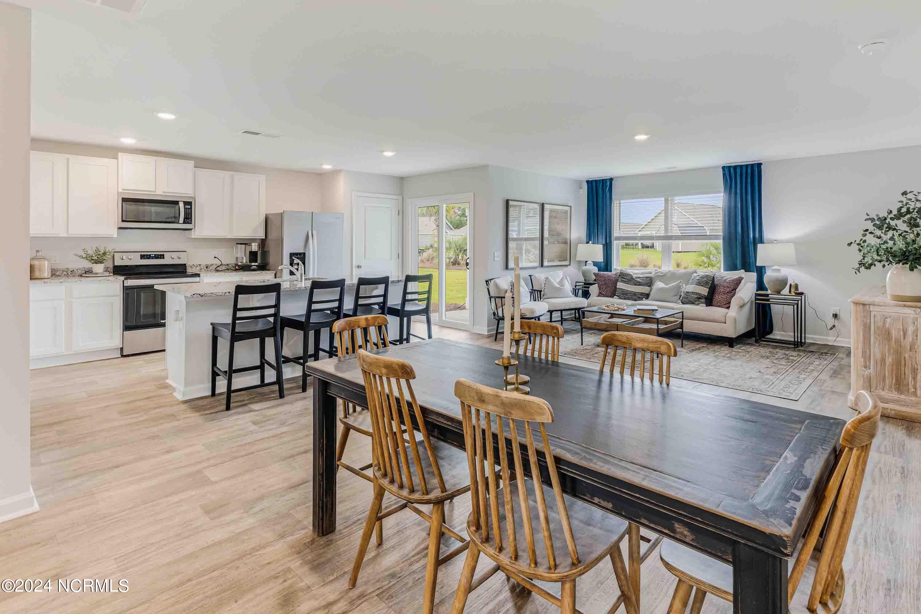 100545474 | Photo 13