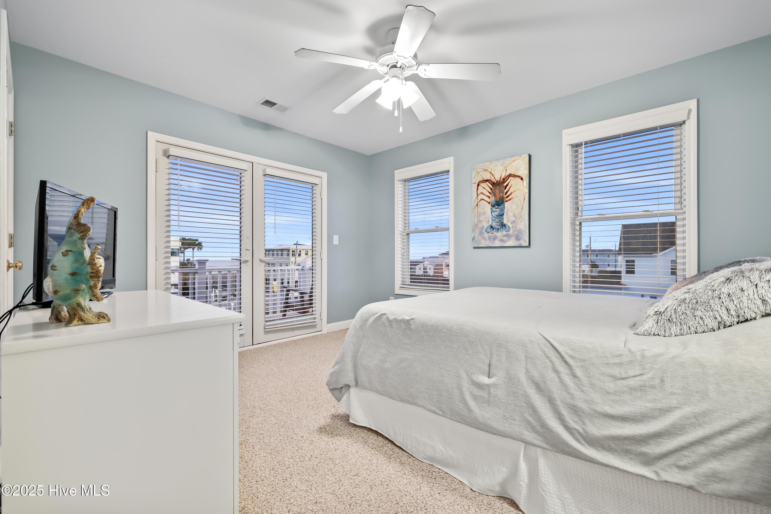 100495853 | Photo 38