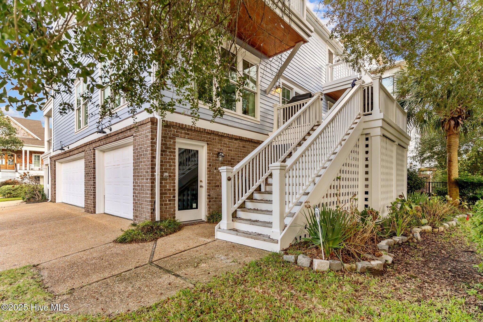 100525700 | Photo 60