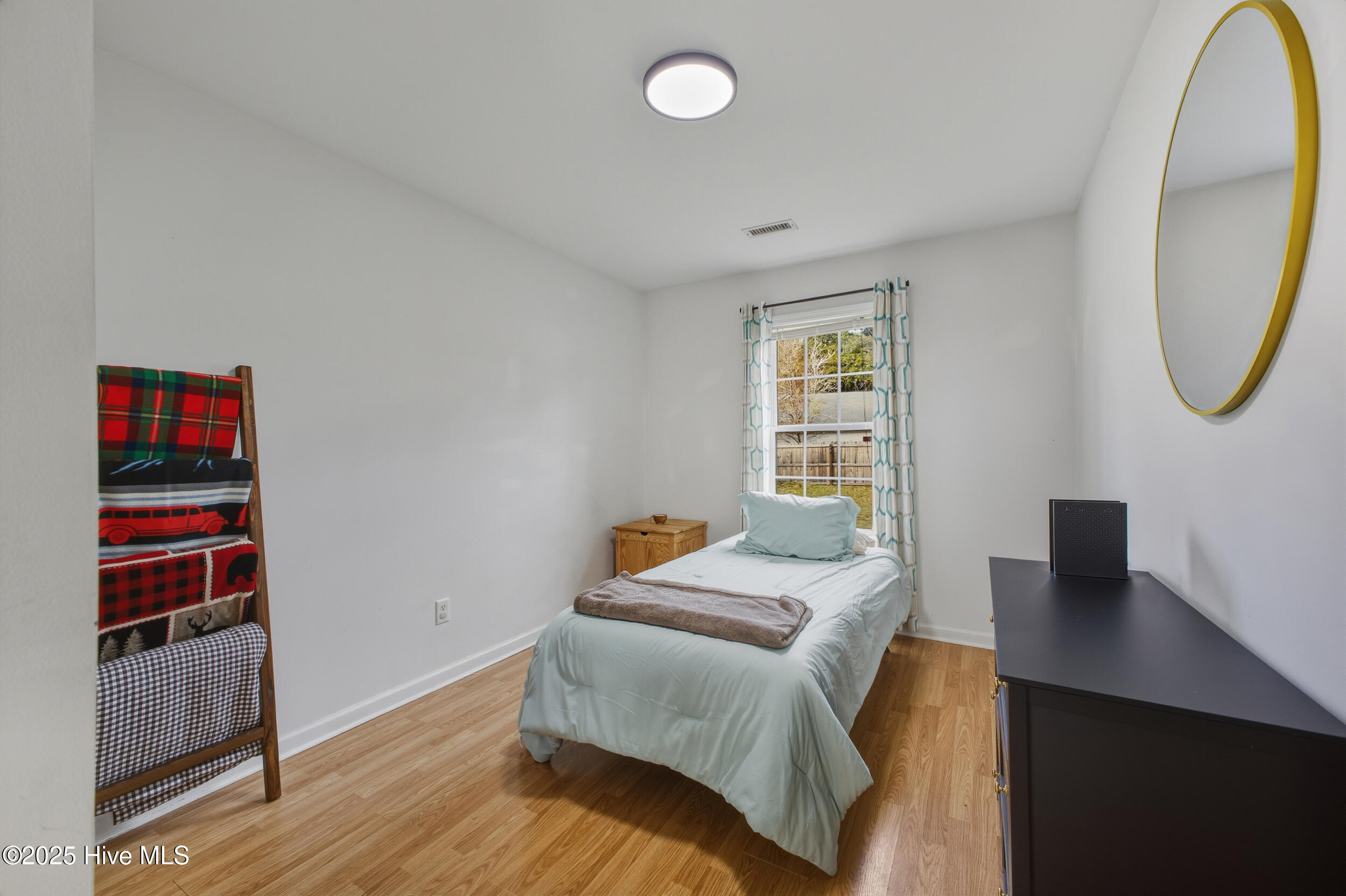 100542313 | Photo 22