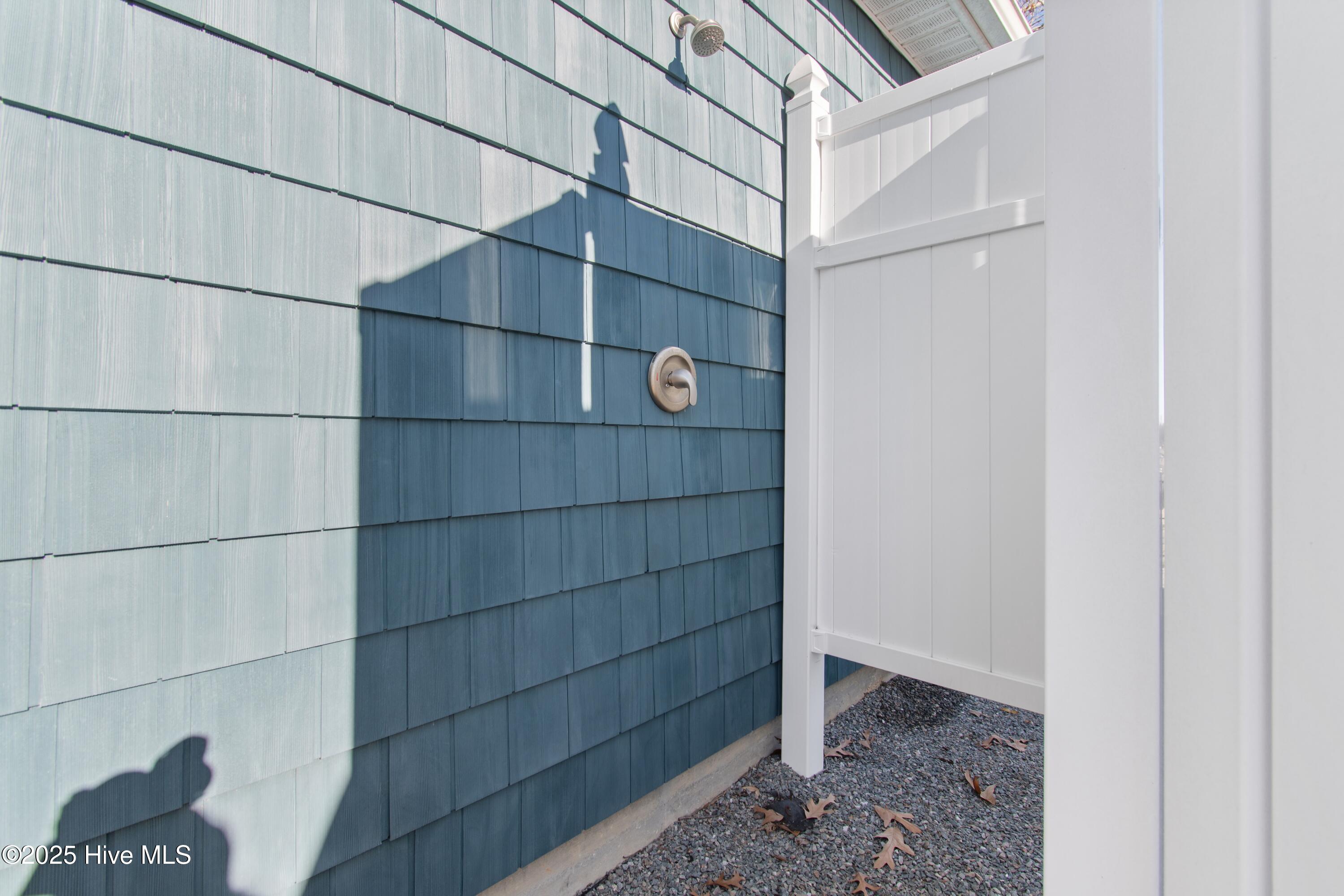 100545993 | Photo 28