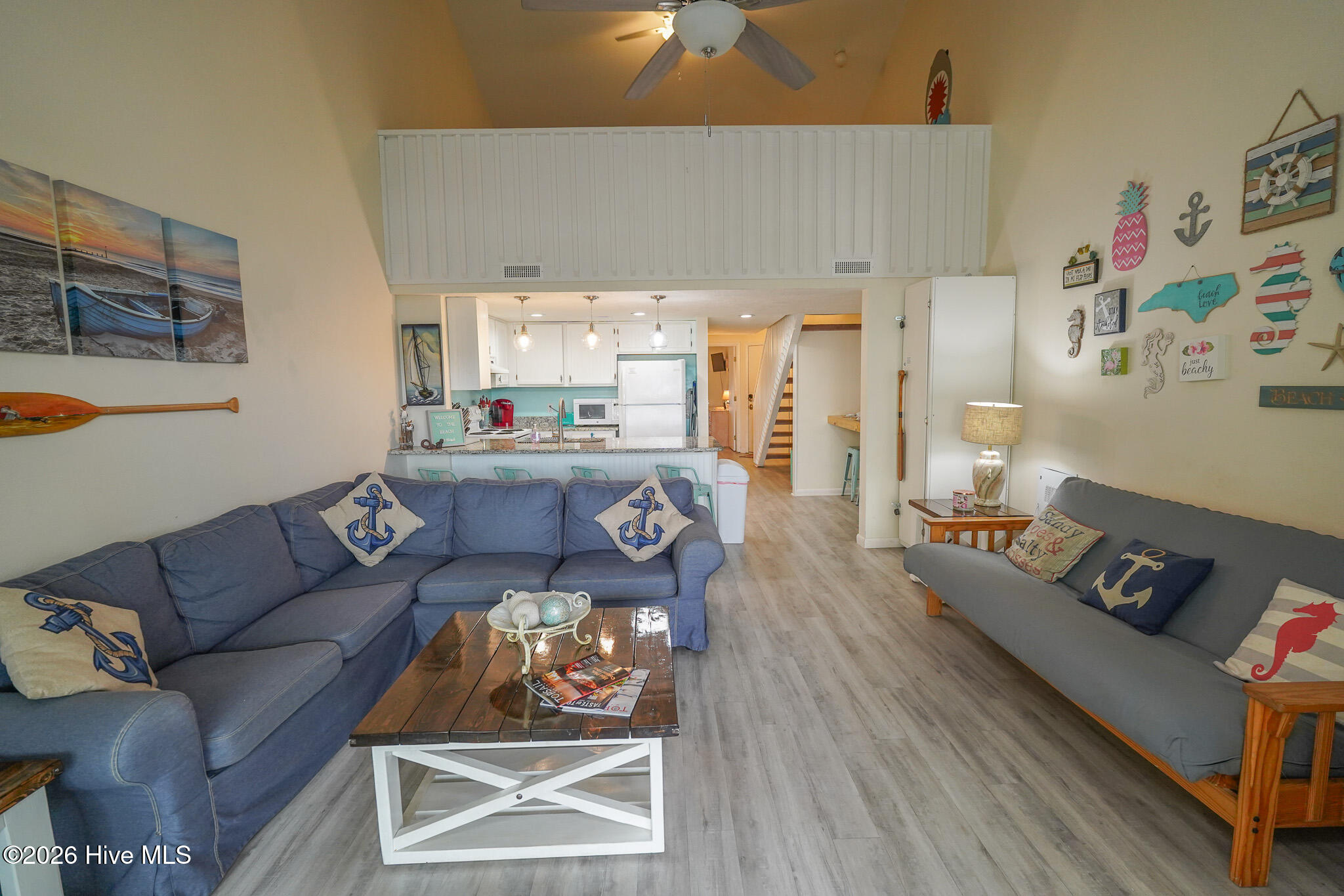 100550894 | Photo 20