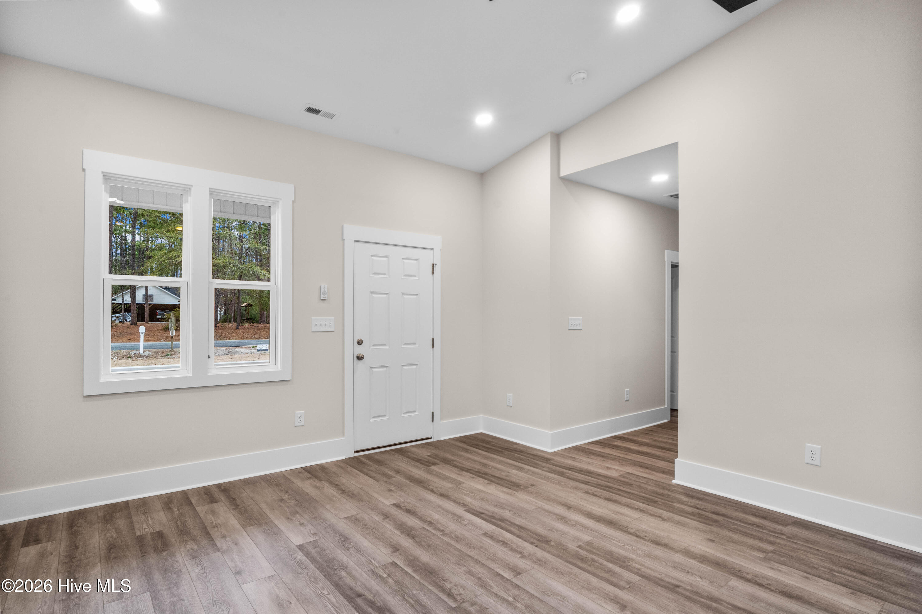 100523338 | Photo 13