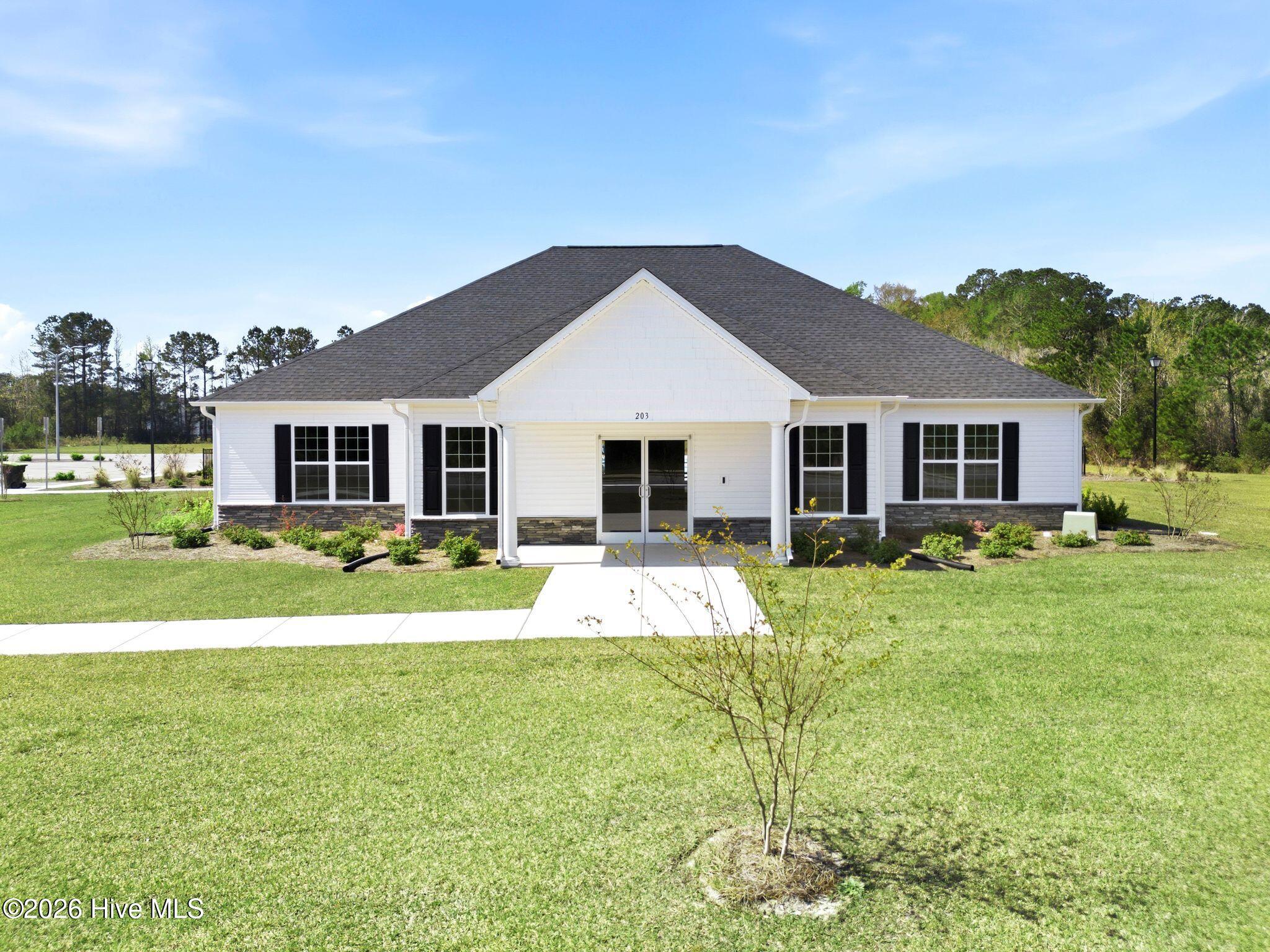 100563998 | Photo 59