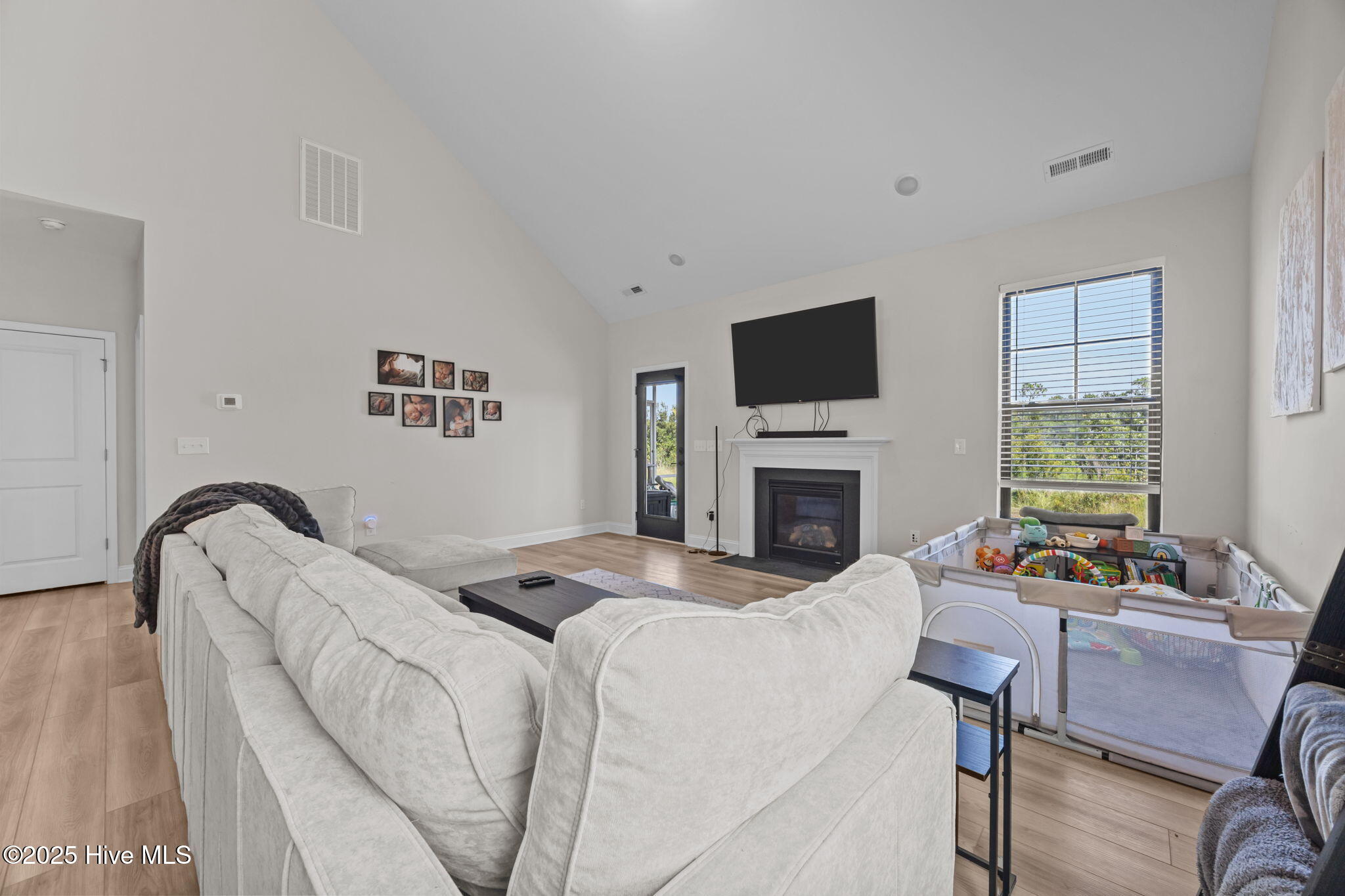 100522183 | Photo 13