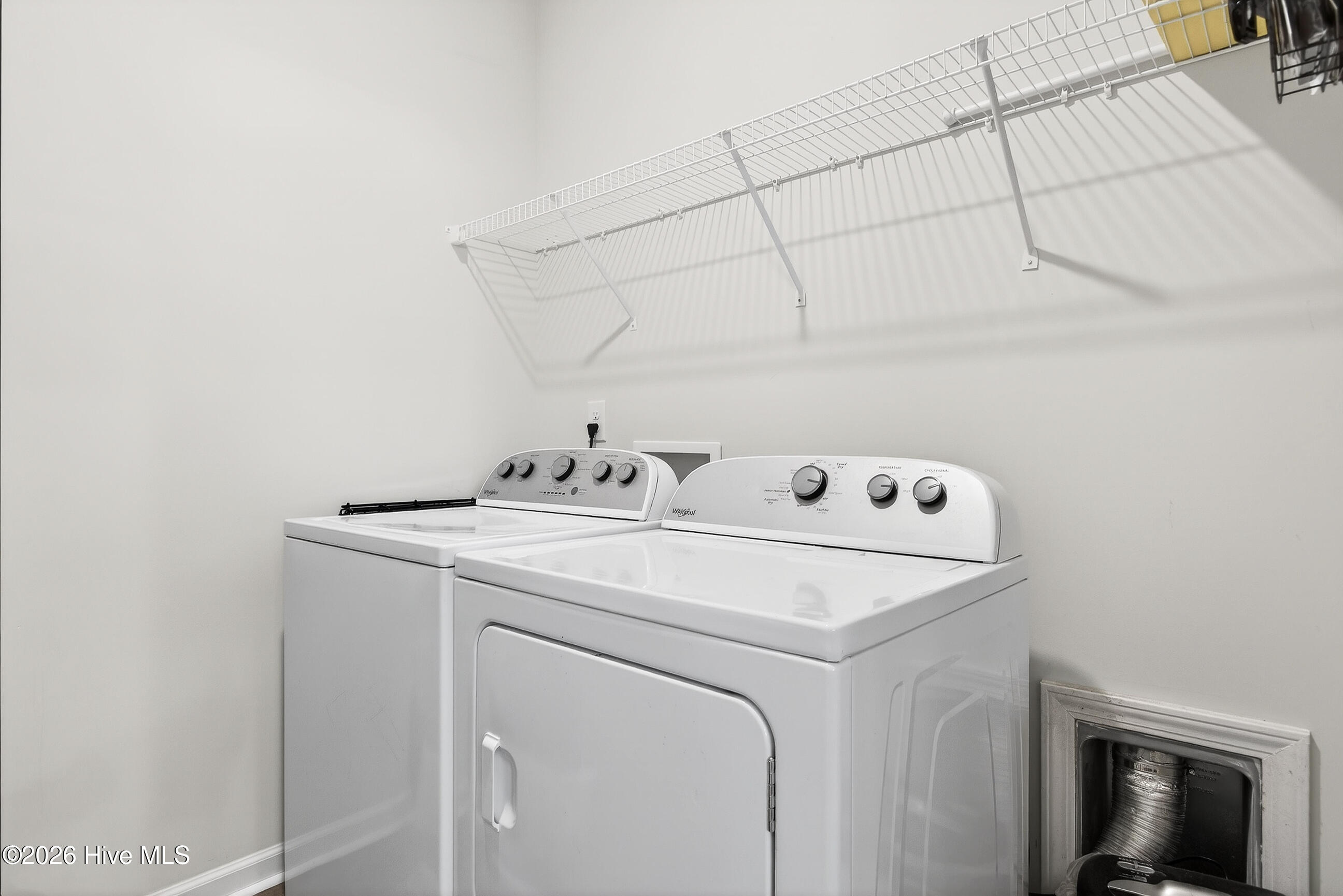 100565629 | Photo 18