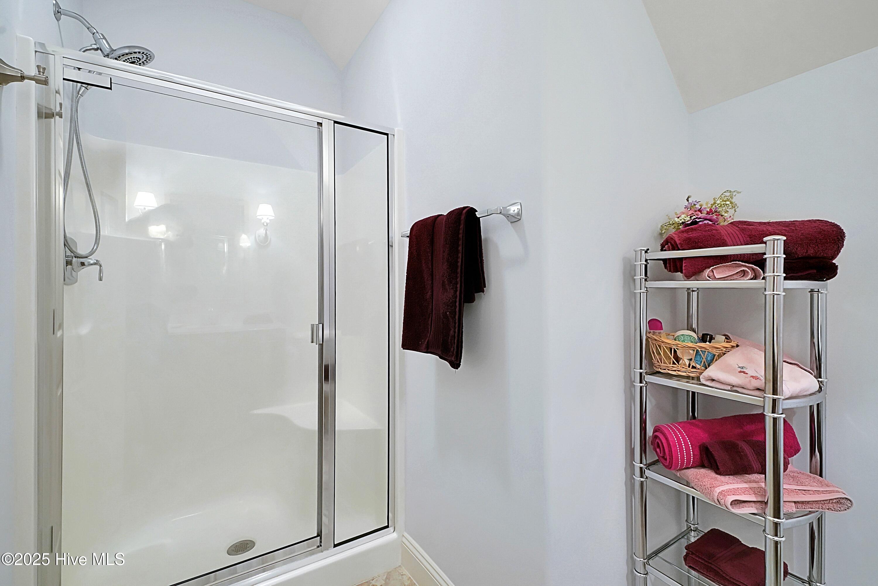 100557169 | Photo 42