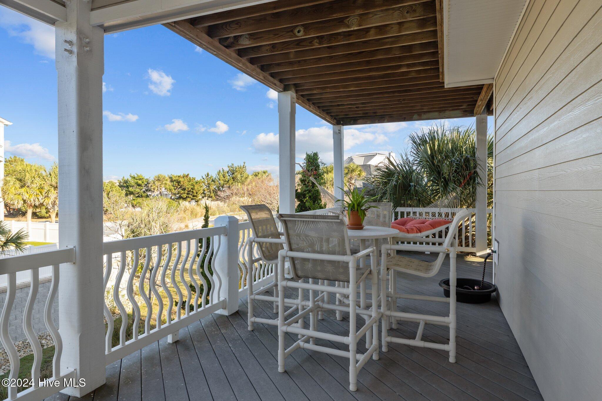 100476259 | Photo 57