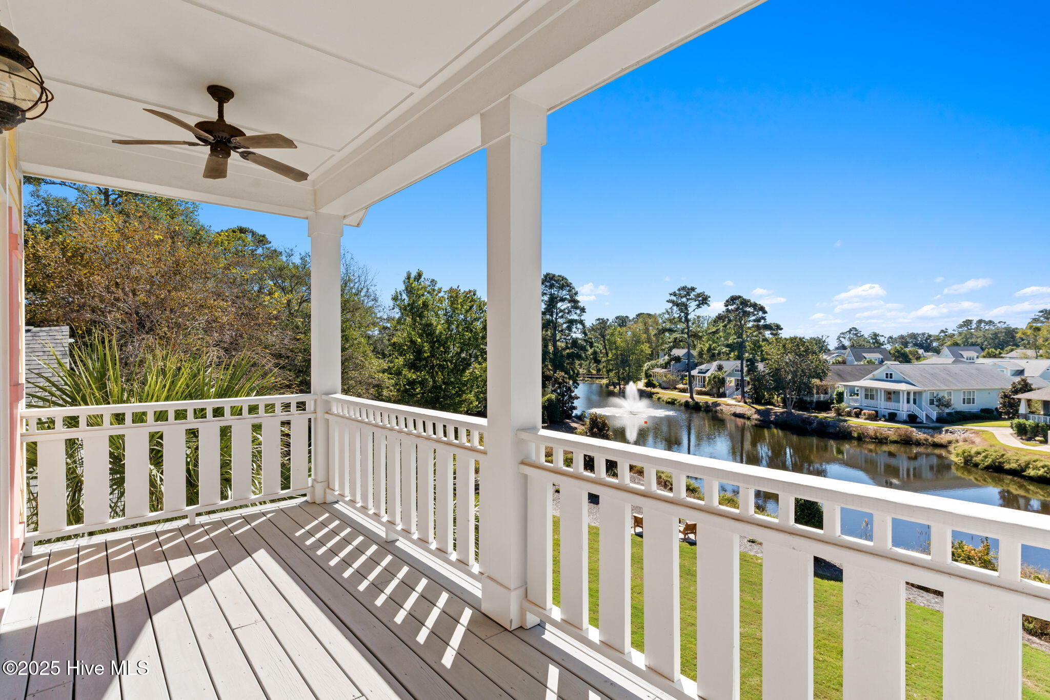 100536977 | Photo 50