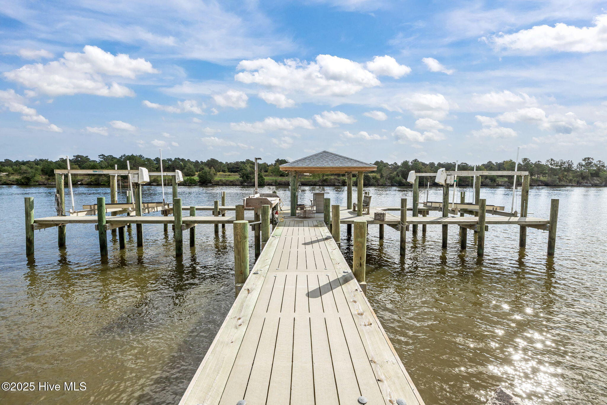 850 Sea Gate Drive,Newport