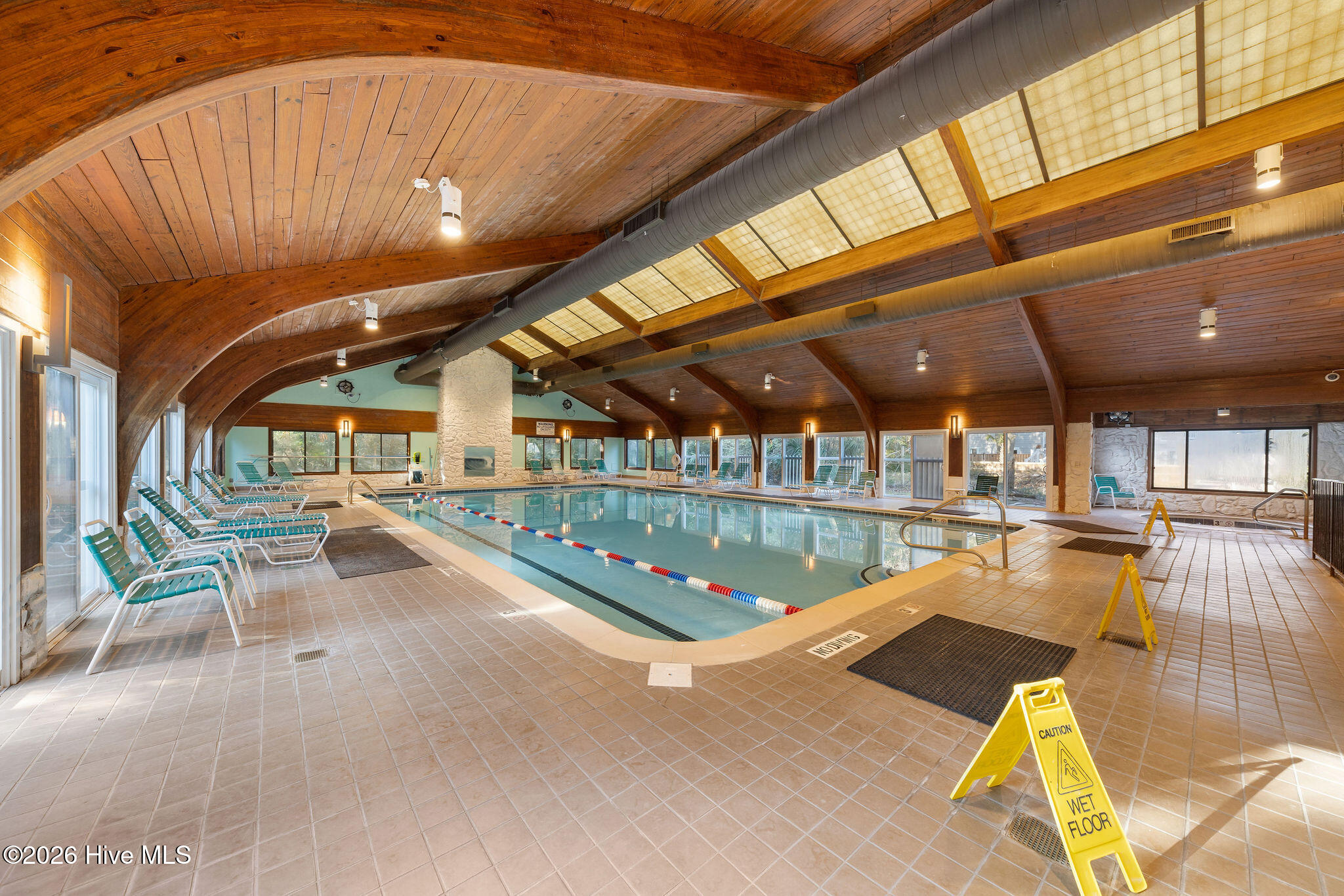 100559575 | Photo 76