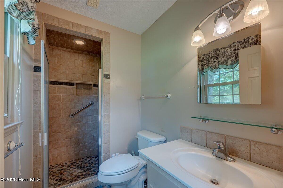 4904 Hillandale Road,Trent Woods