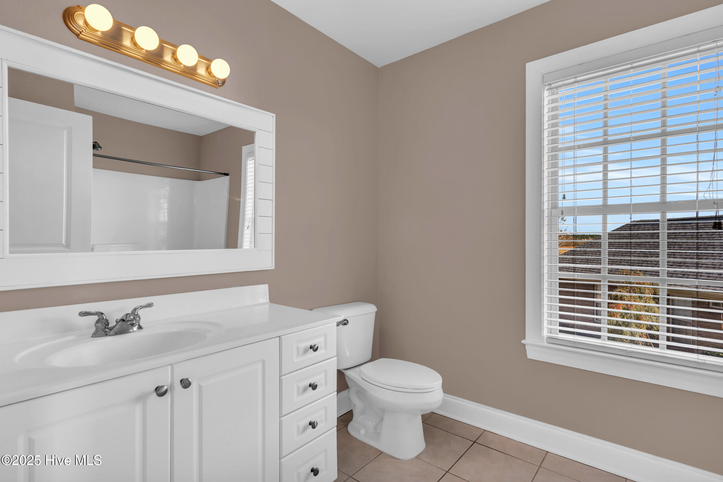 100543526 | Photo 35