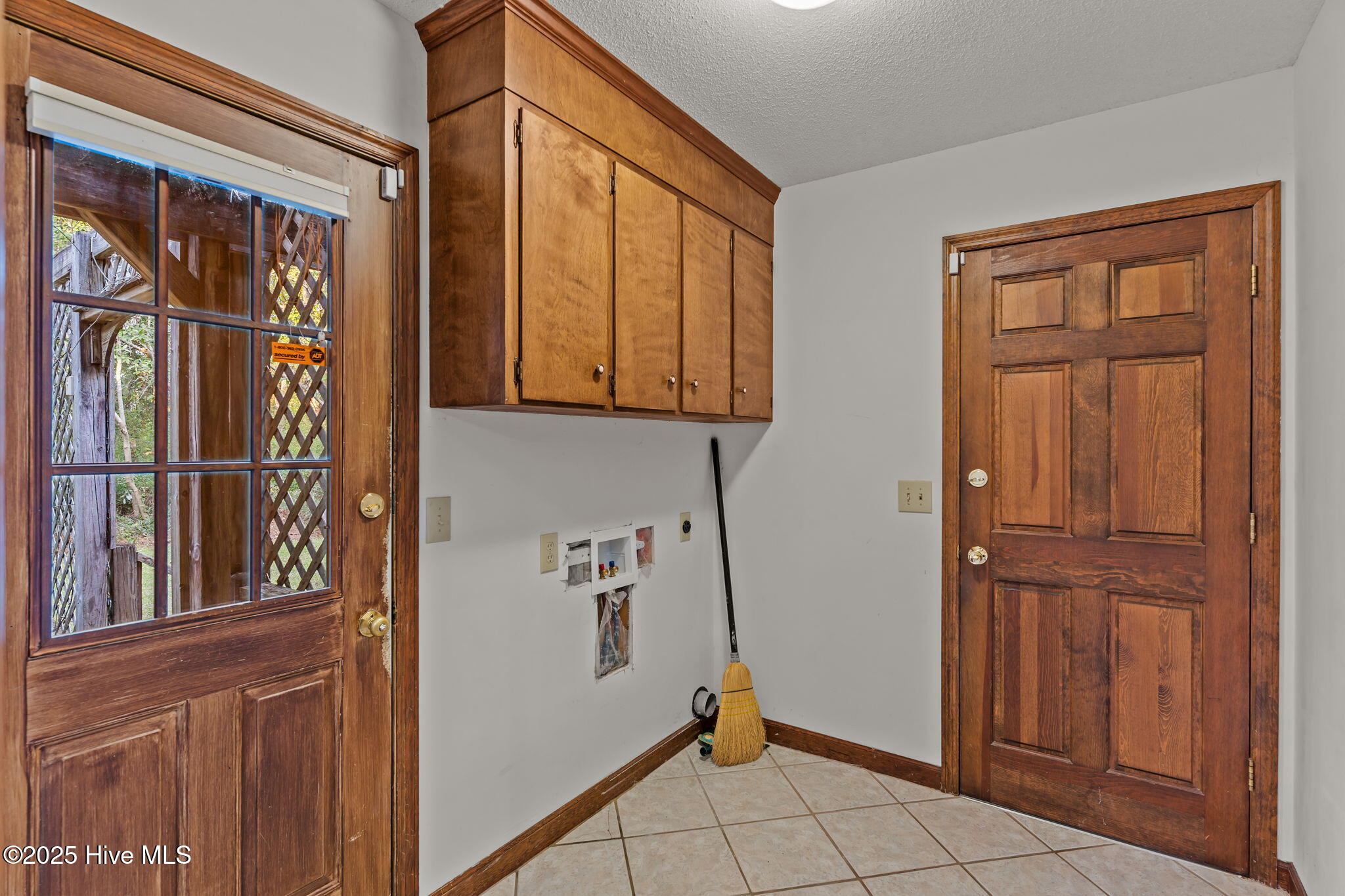 100540294 | Photo 35