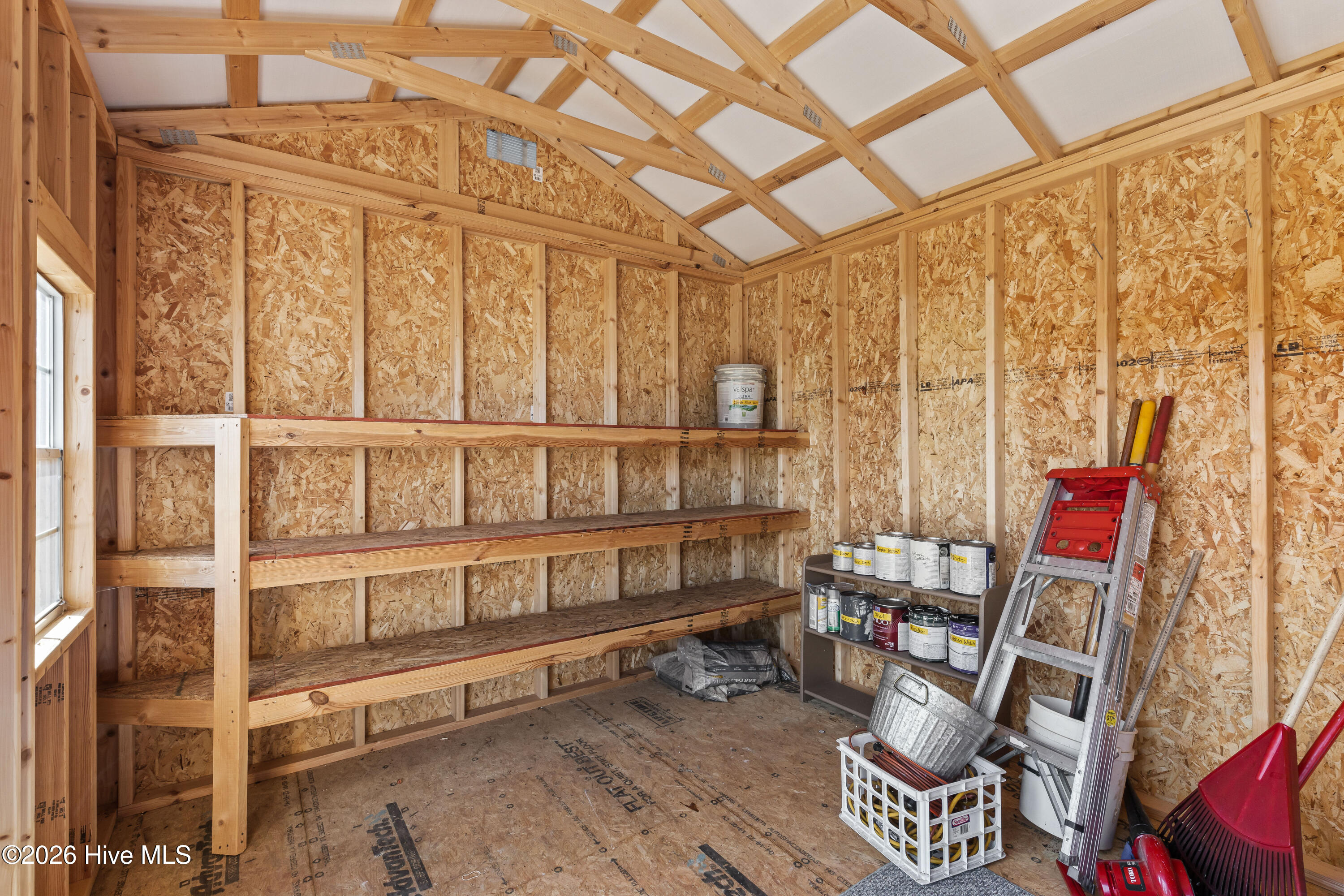 100564268 | Photo 28