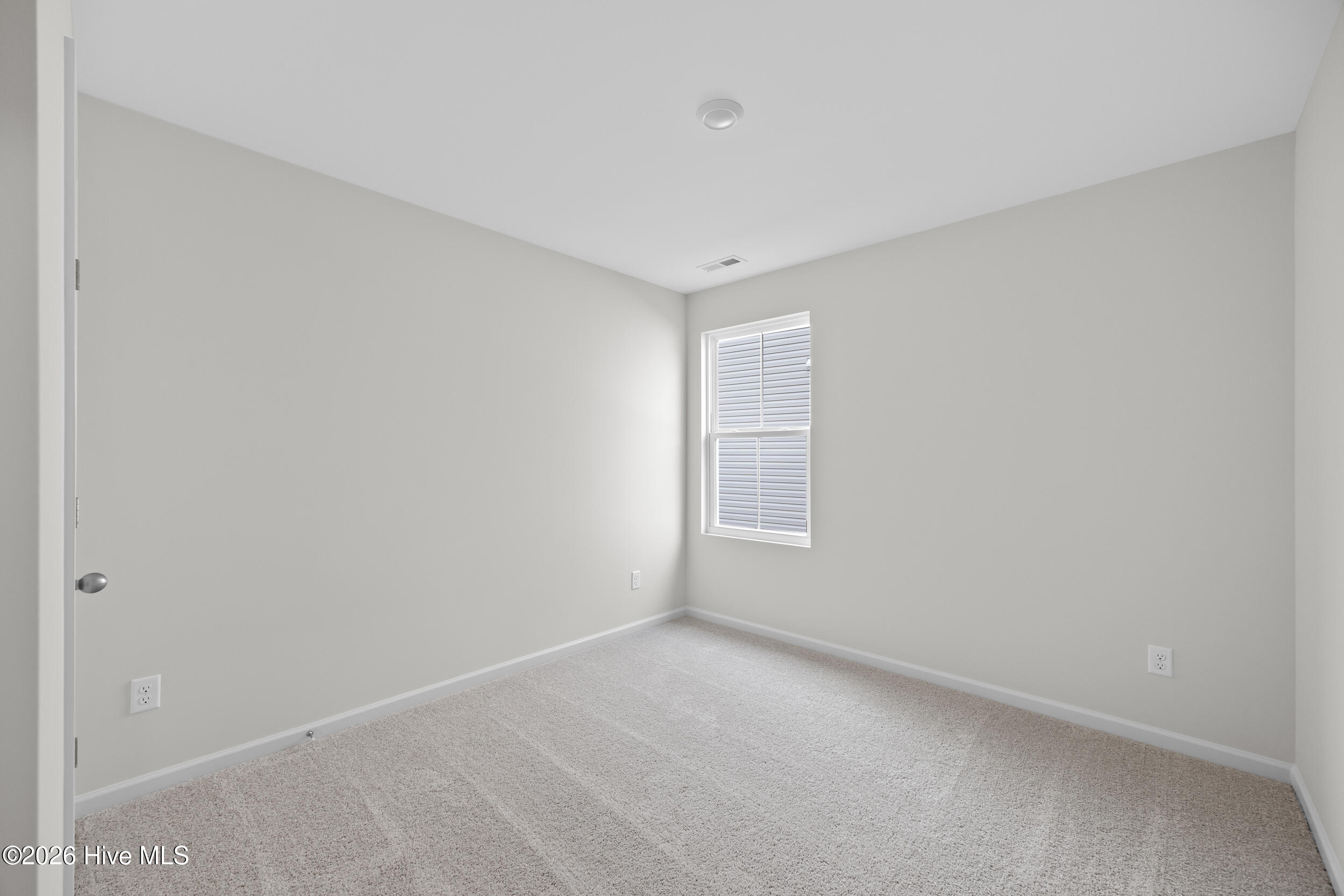 100562600 | Photo 14