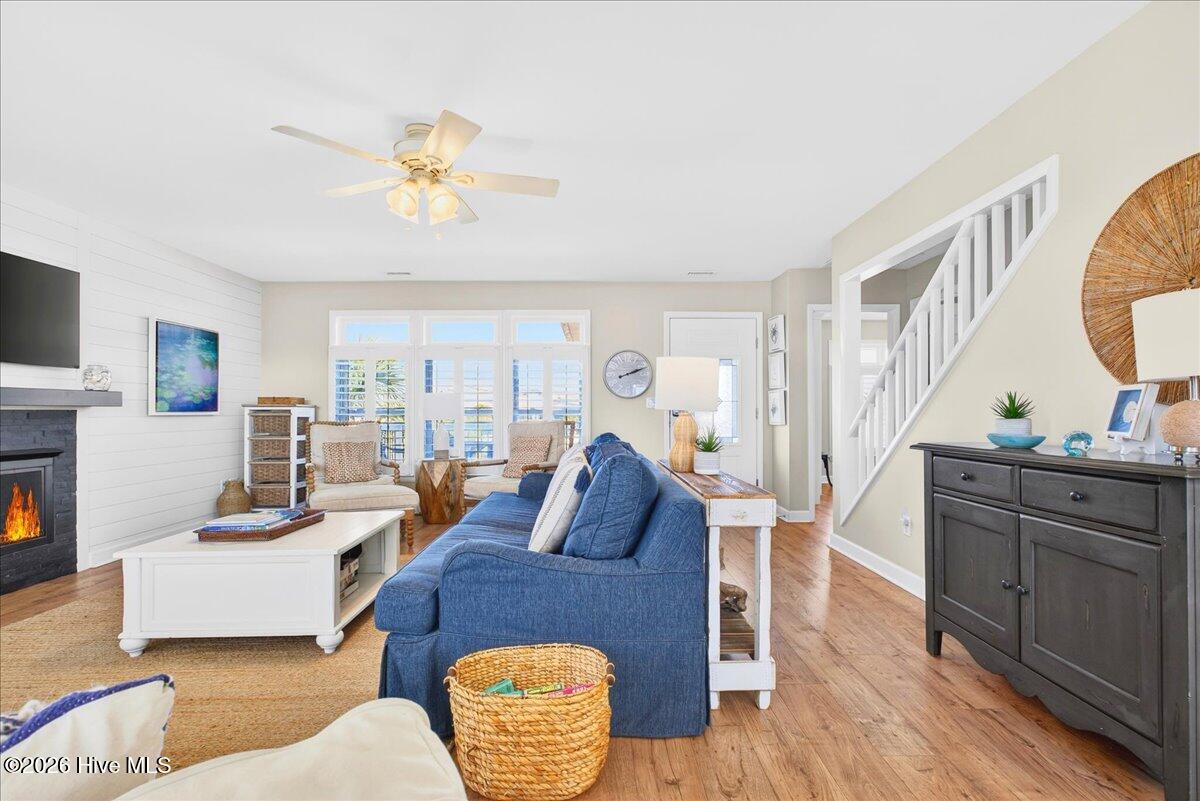 100549636 | Photo 18