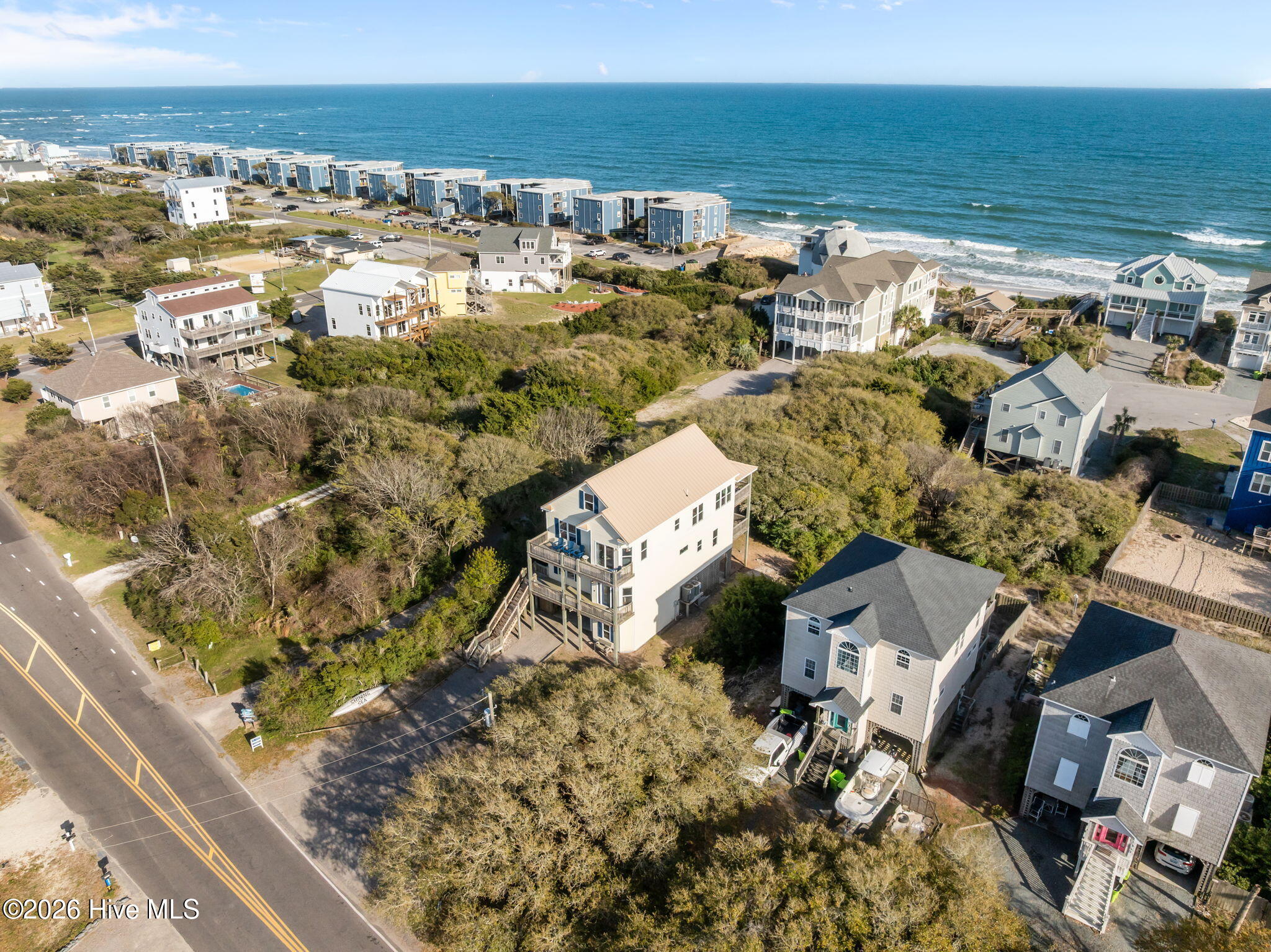 100565208 | Photo 62