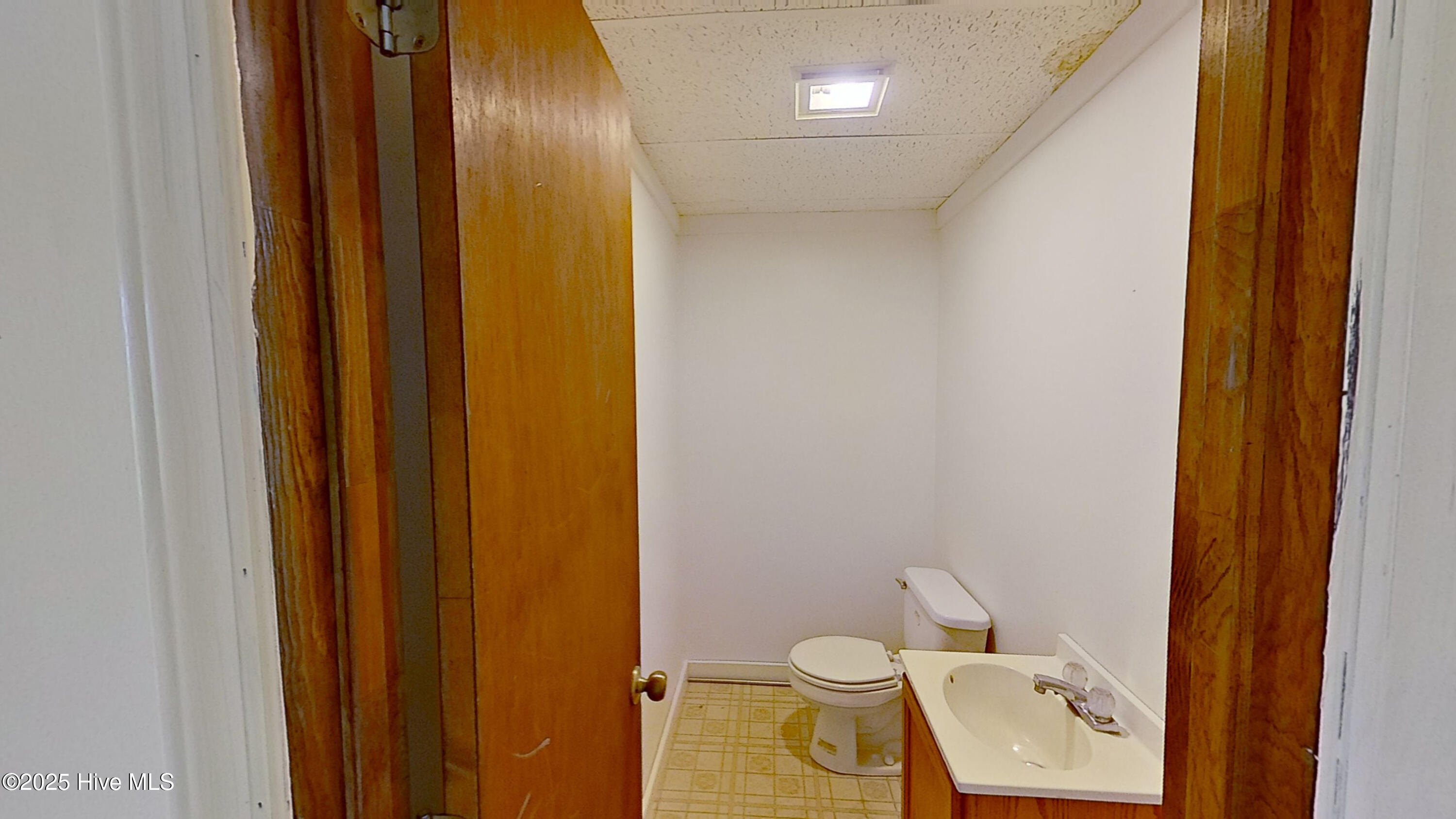 100543059 | Photo 42