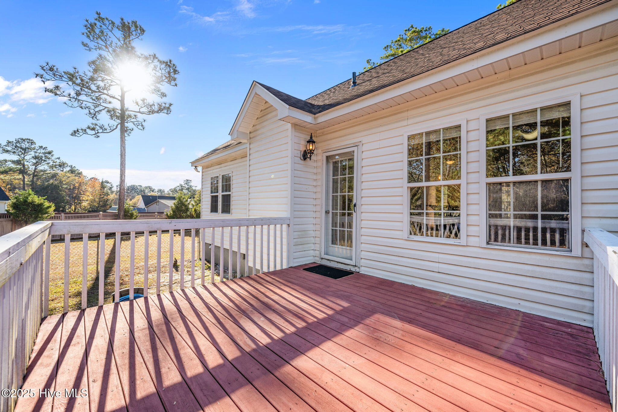 100542743 | Photo 43