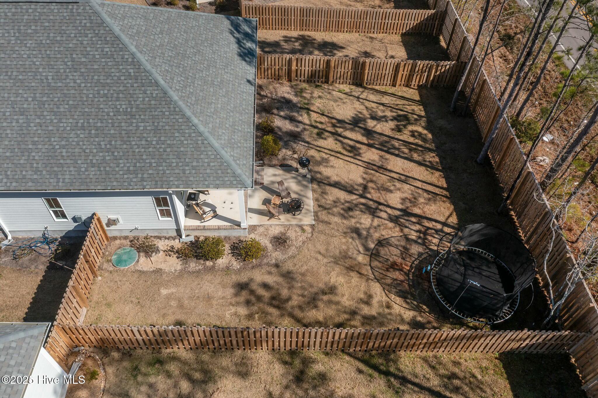 100558663 | Photo 41