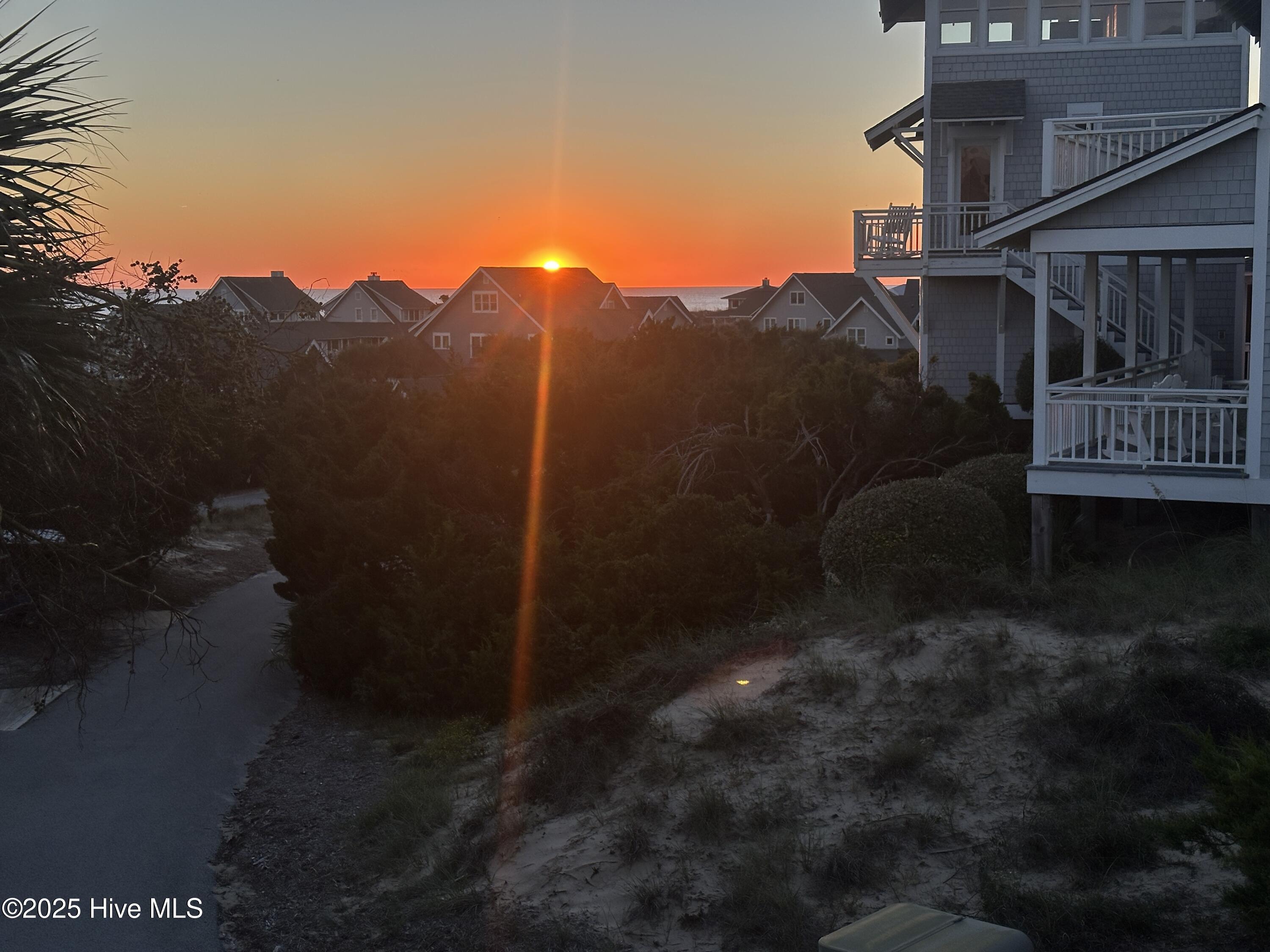 100536845 | Photo 46