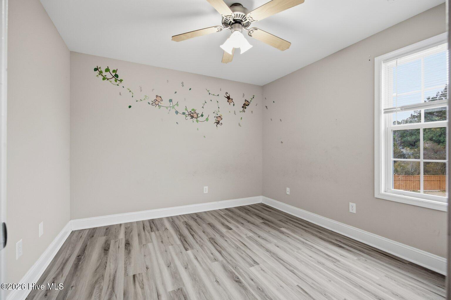 100558673 | Photo 20