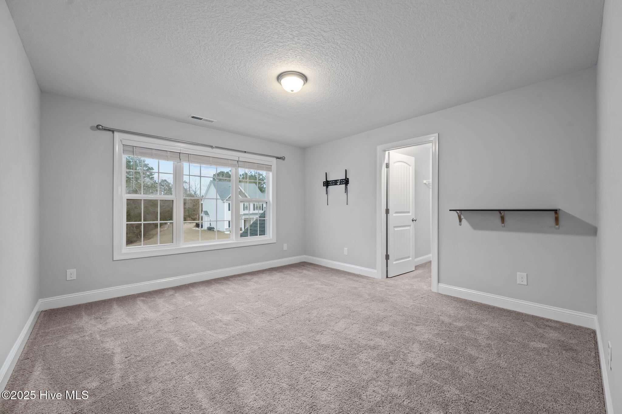 100546681 | Photo 39