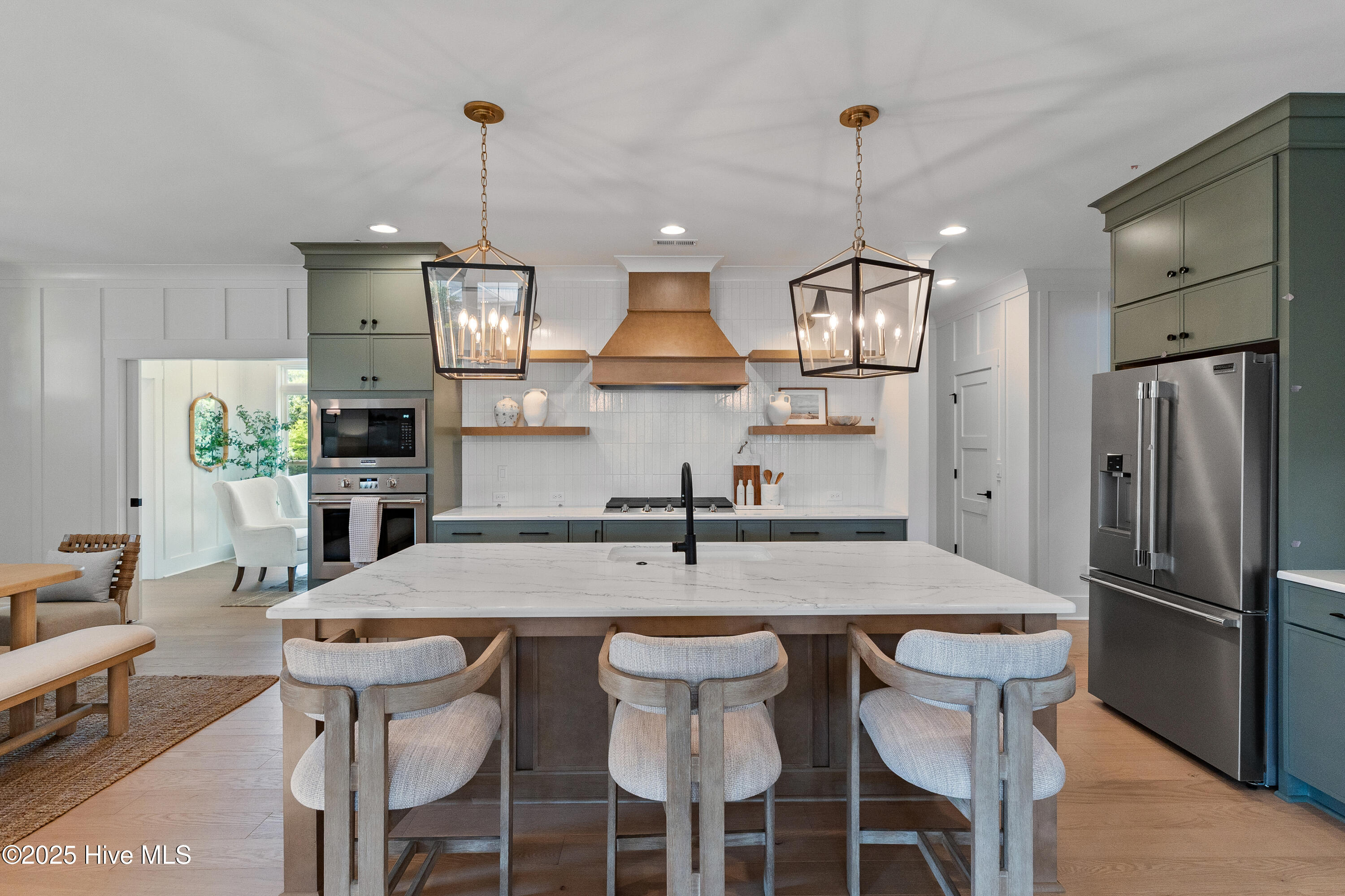 100471123 | Photo 15